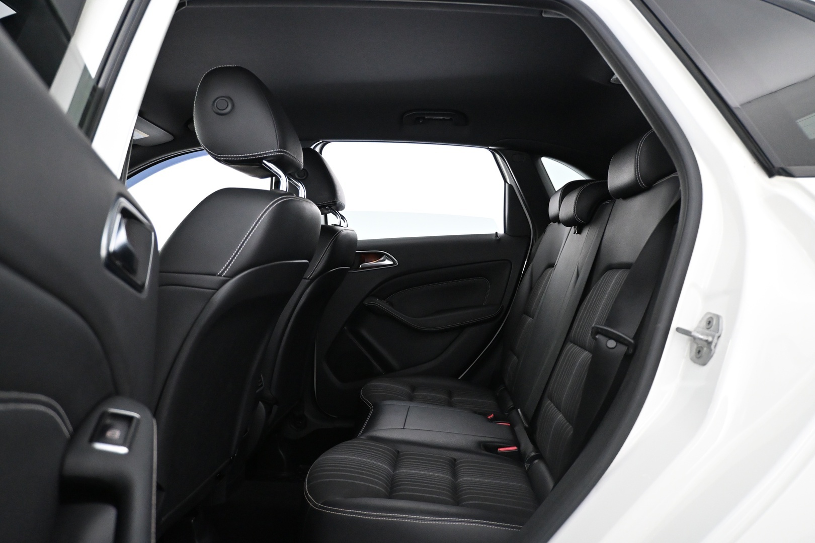 MERCEDES-BENZ B 2015