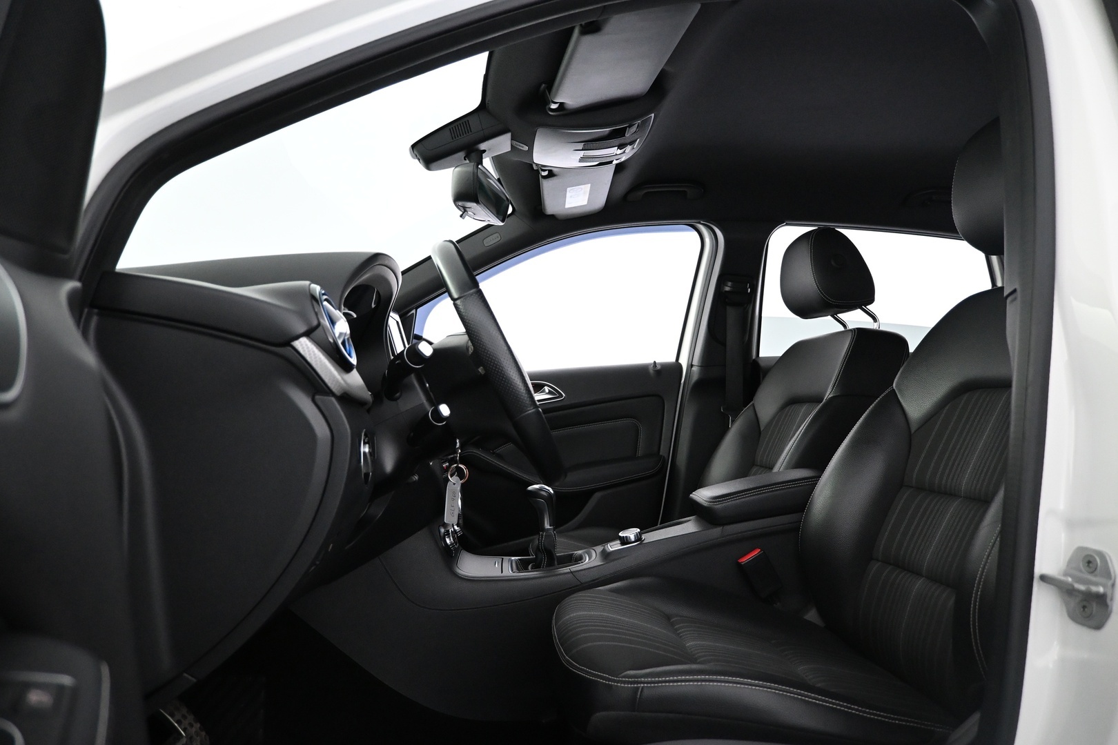 MERCEDES-BENZ B 2015