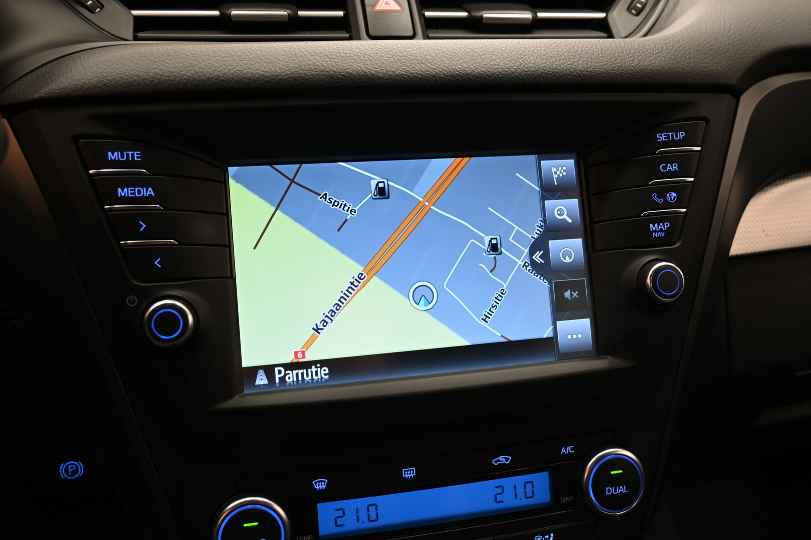 TOYOTA Avensis 2018