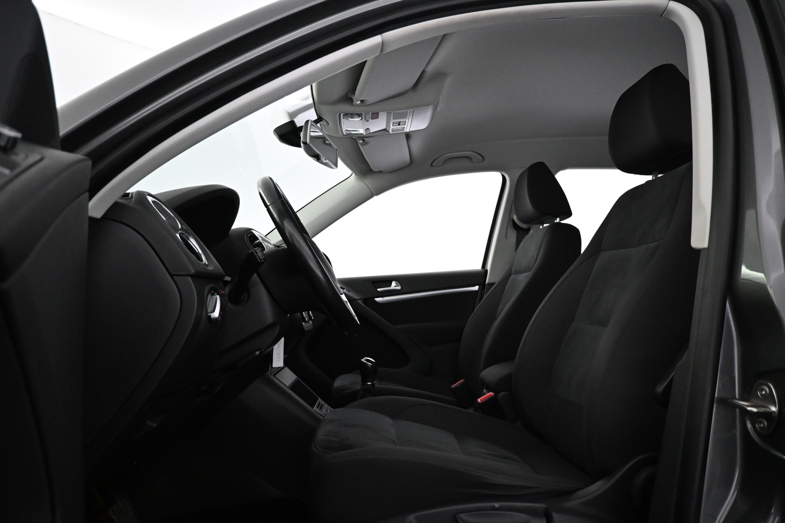 VOLKSWAGEN Tiguan 2012