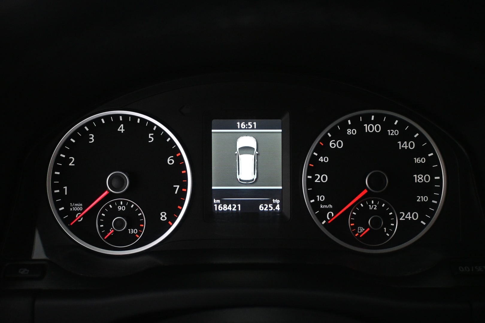 VOLKSWAGEN Tiguan 2012