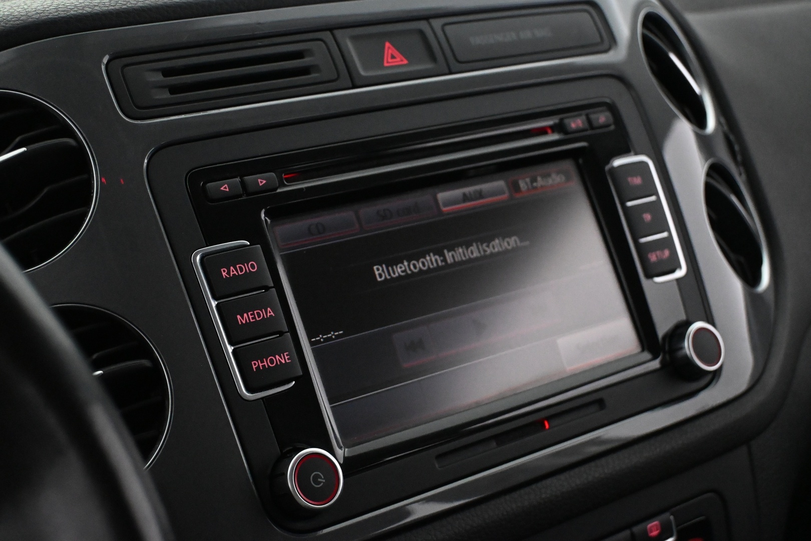 VOLKSWAGEN Tiguan 2012