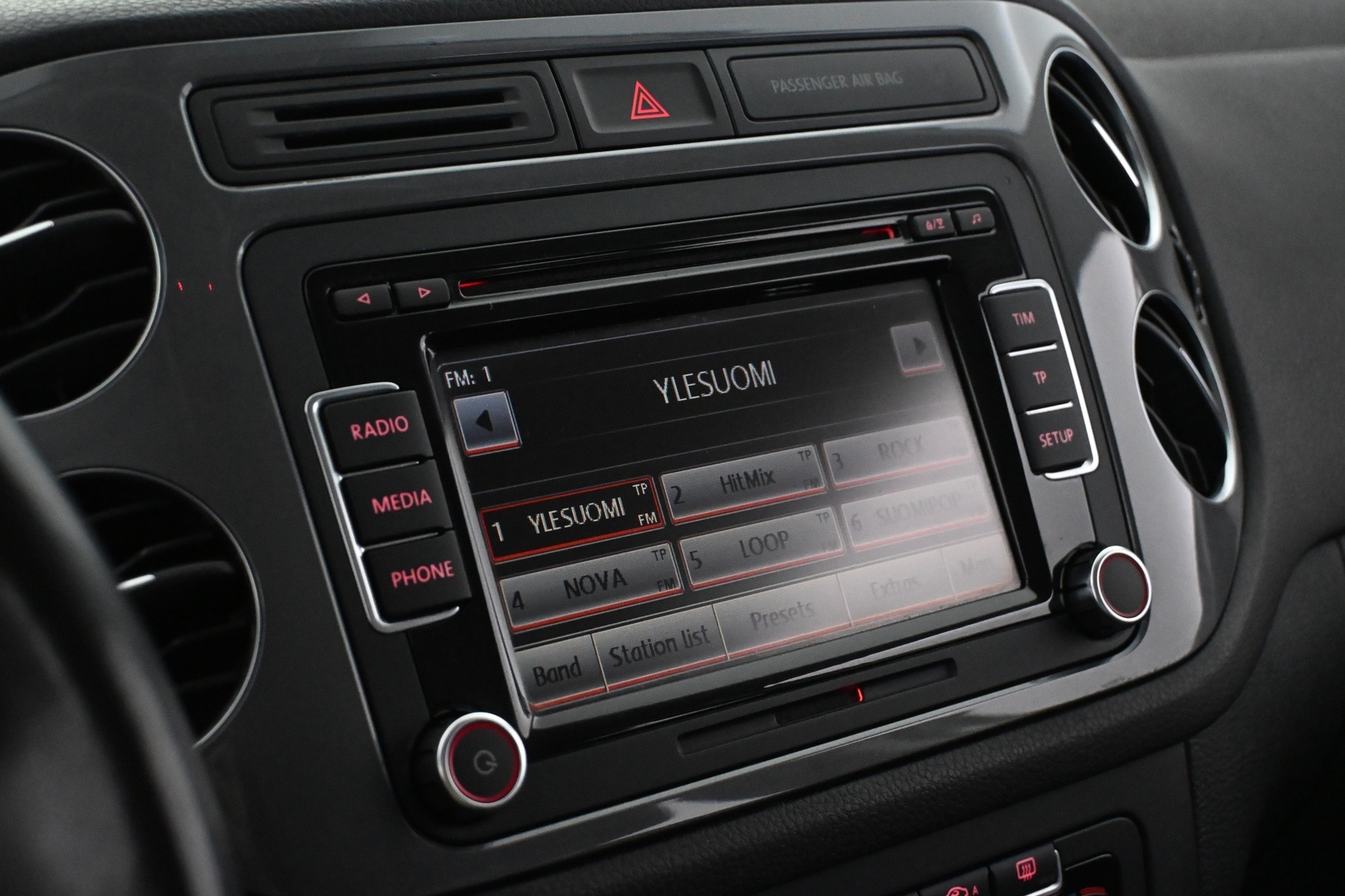 VOLKSWAGEN Tiguan 2012