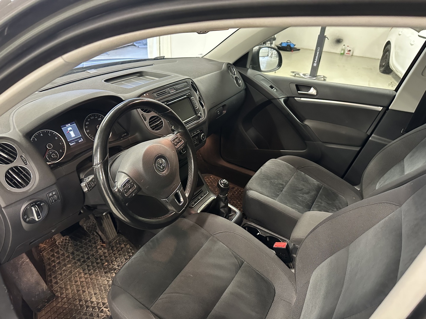 VOLKSWAGEN Tiguan 2012