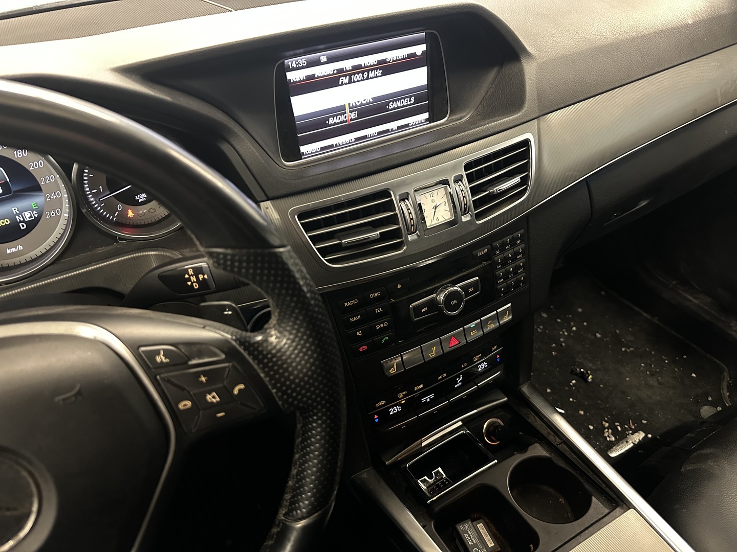 MERCEDES-BENZ E 2013