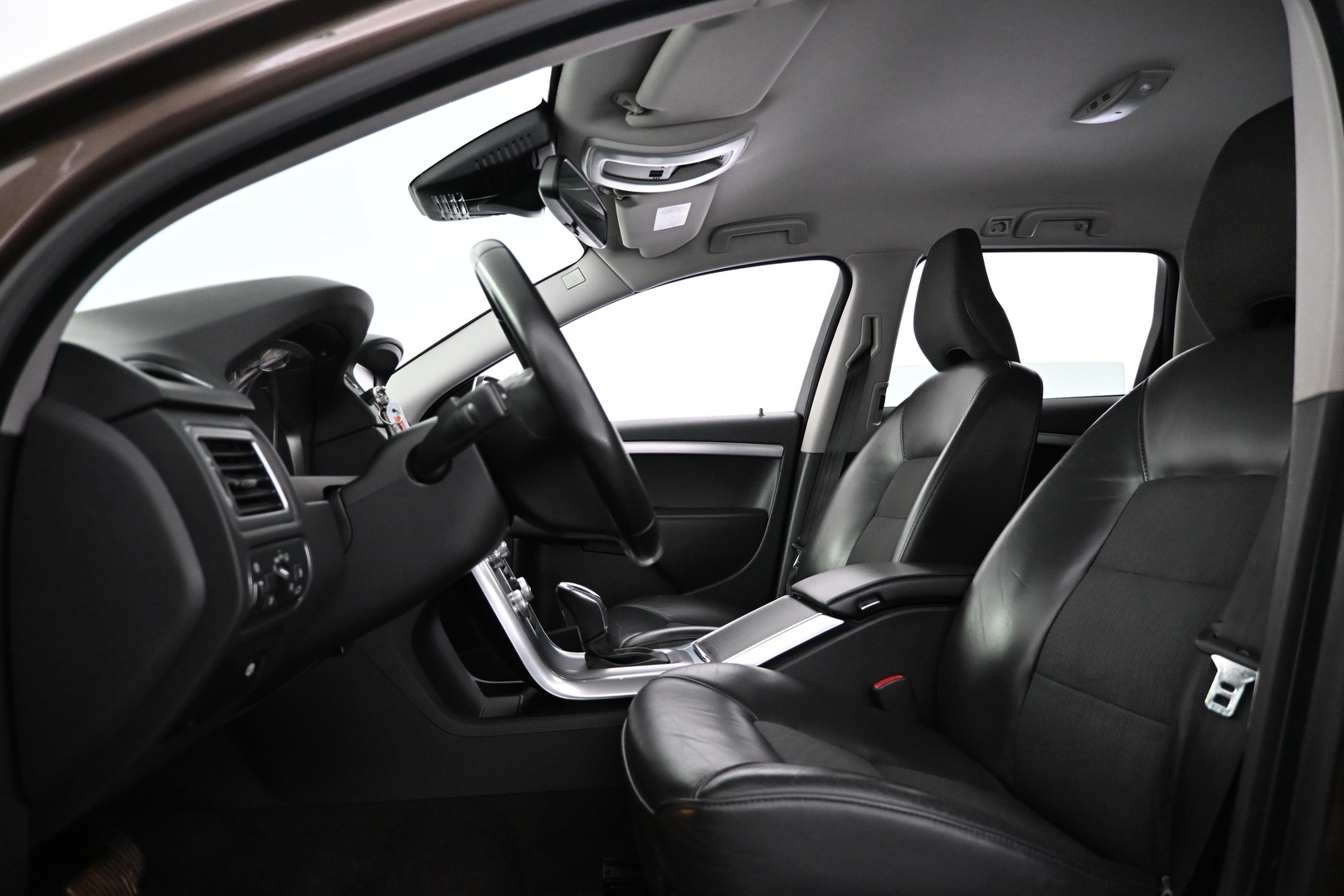 VOLVO V70 2016
