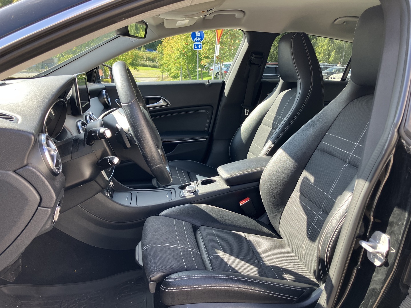 MERCEDES-BENZ CLA 2016
