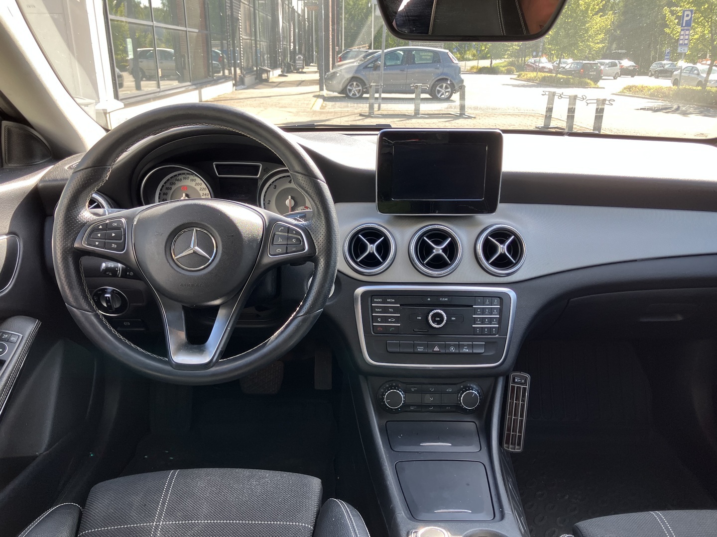 MERCEDES-BENZ CLA 2016