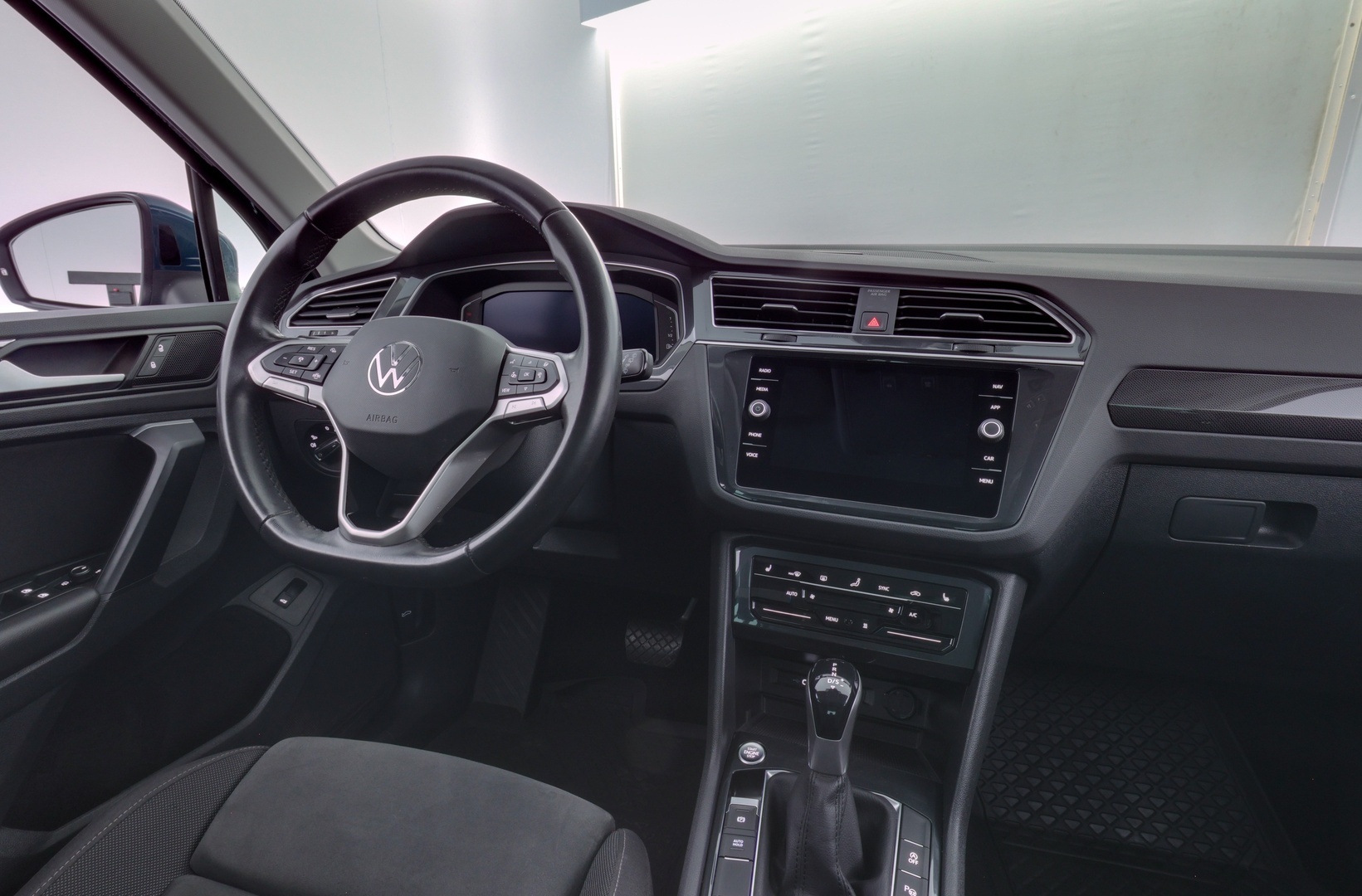 VOLKSWAGEN Tiguan 2021