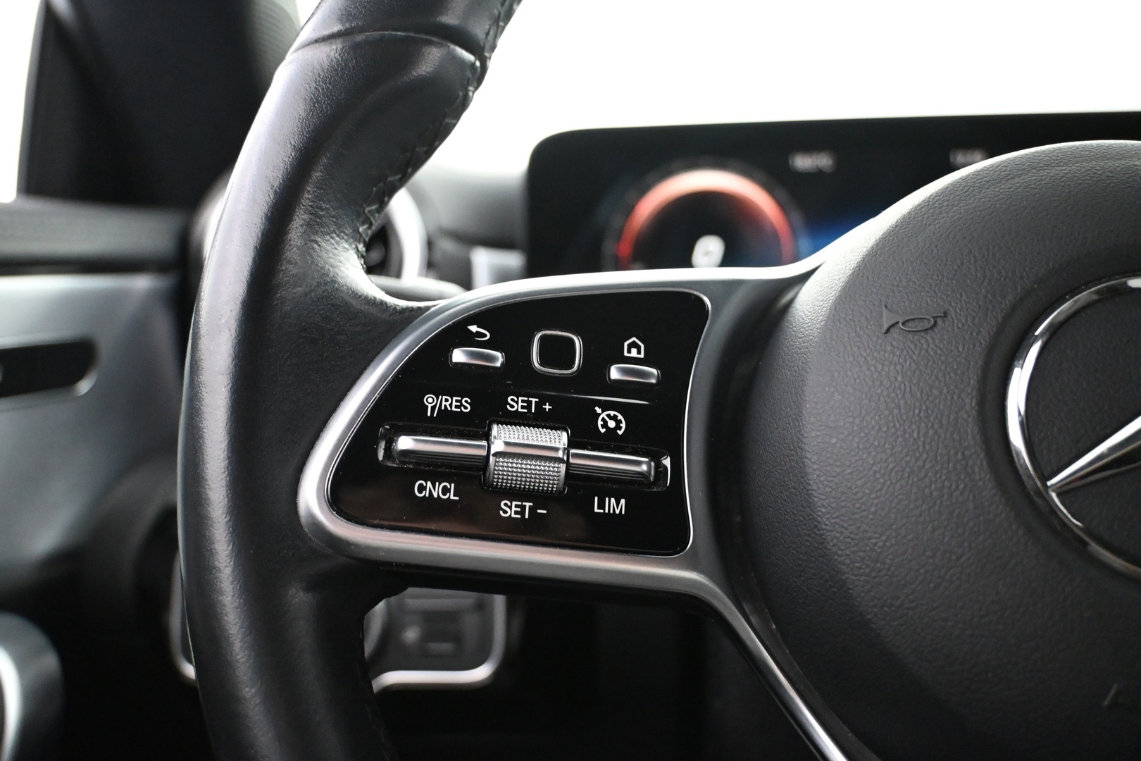 MERCEDES-BENZ CLA 2020