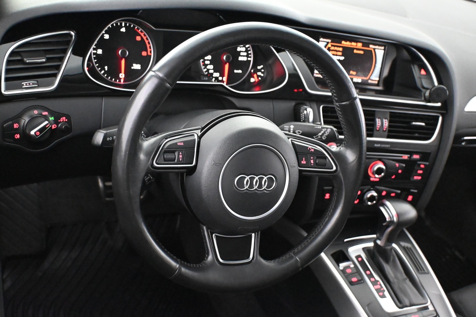 AUDI A4 2015
