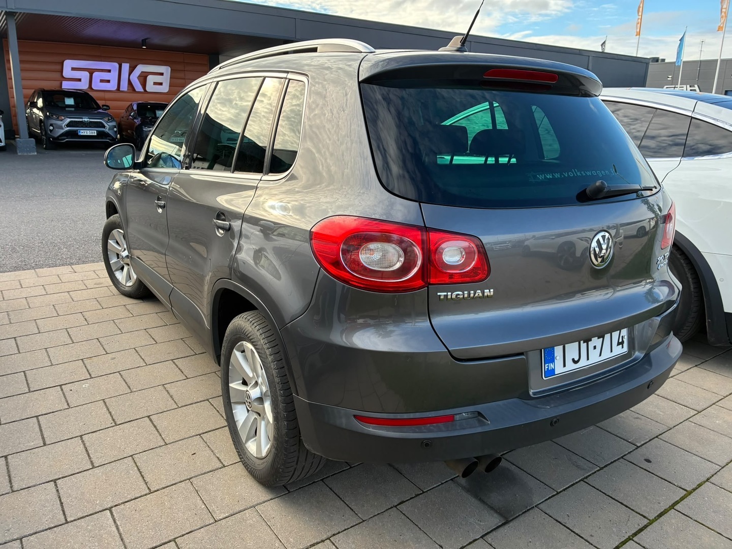 VOLKSWAGEN Tiguan 2011