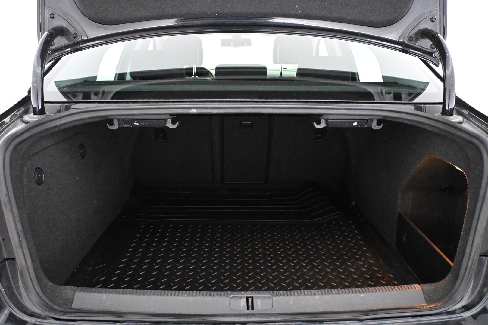VOLKSWAGEN Passat 2011