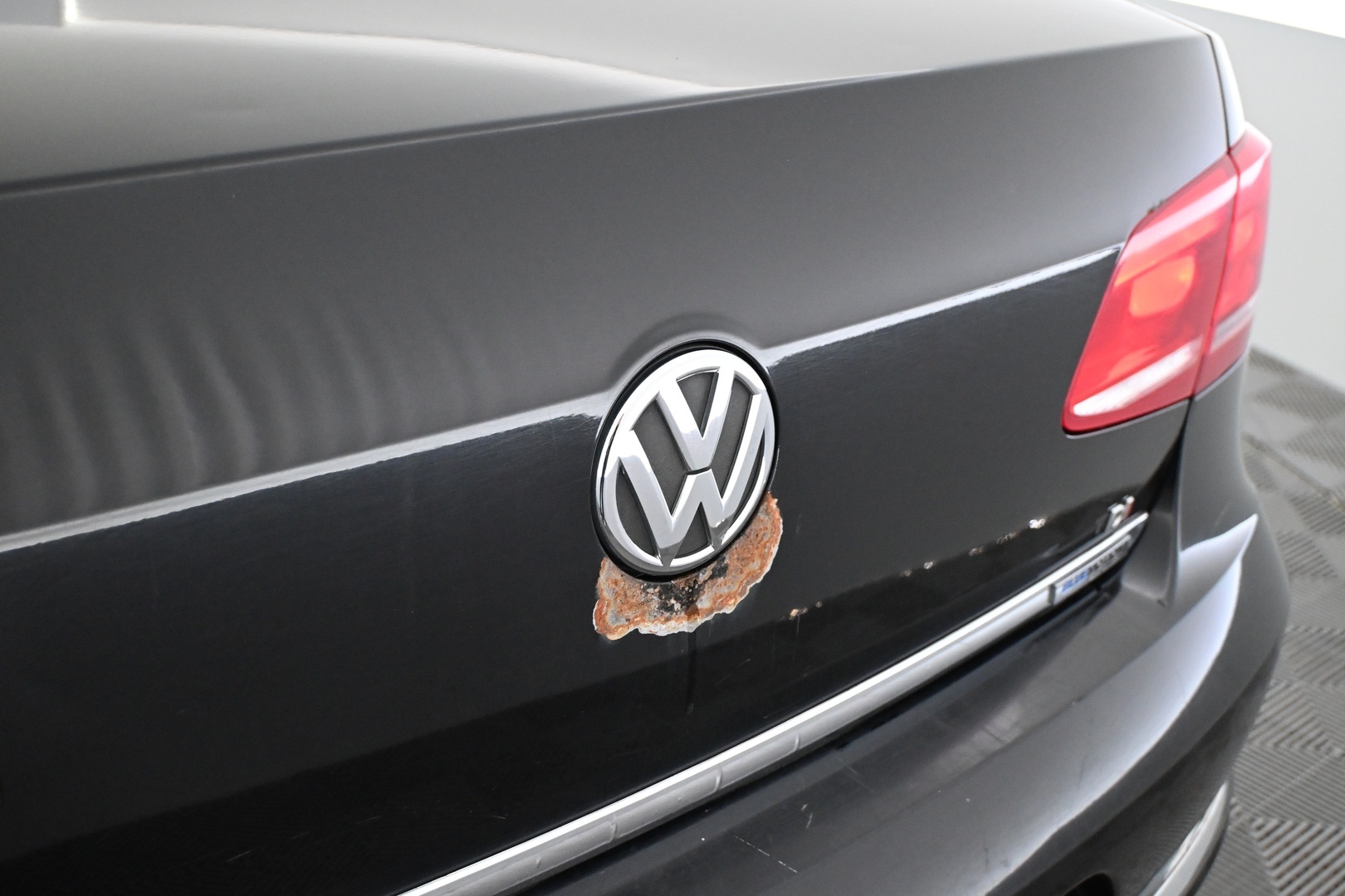 VOLKSWAGEN Passat 2011