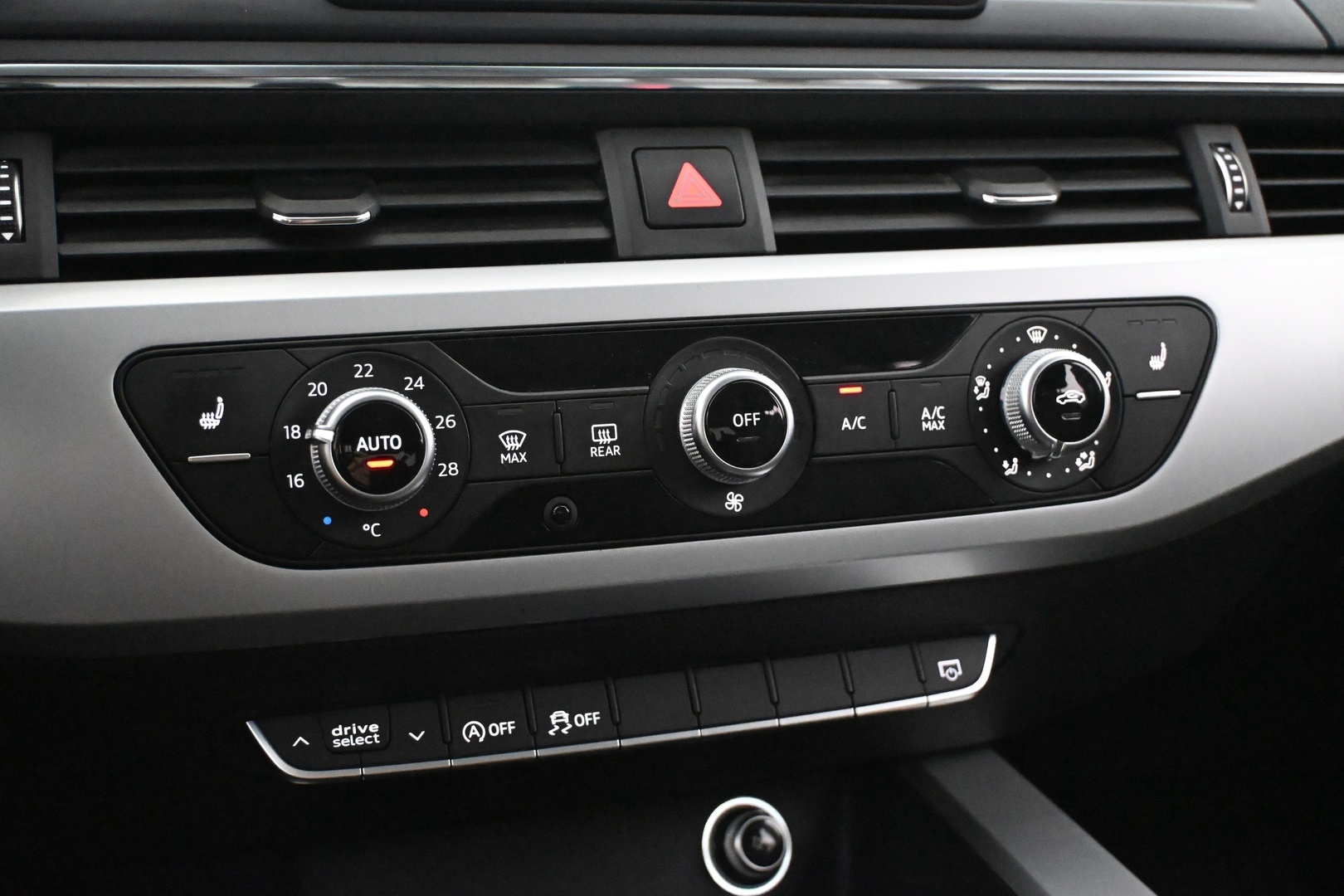 AUDI A4 2018