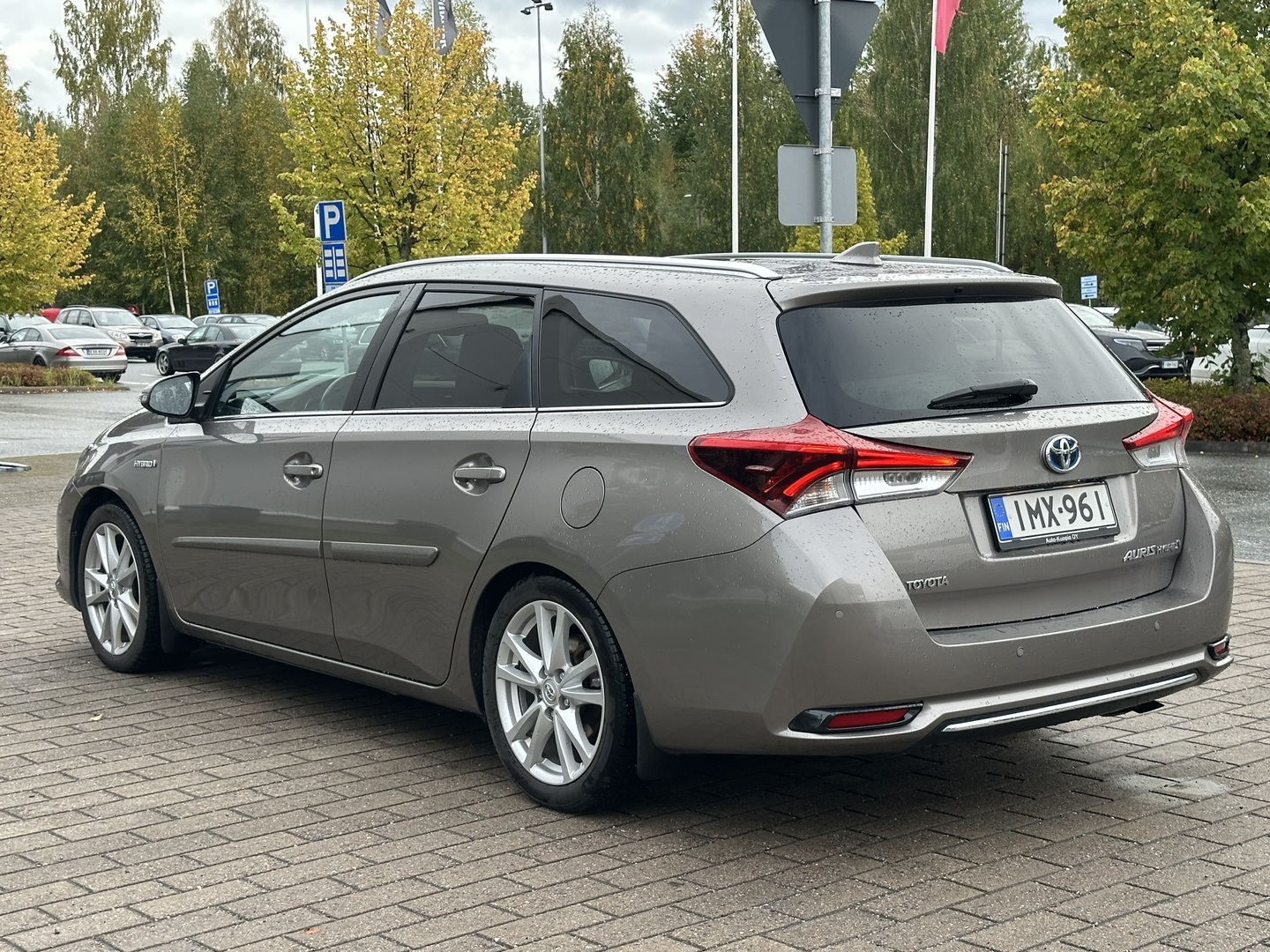 TOYOTA Auris 2016
