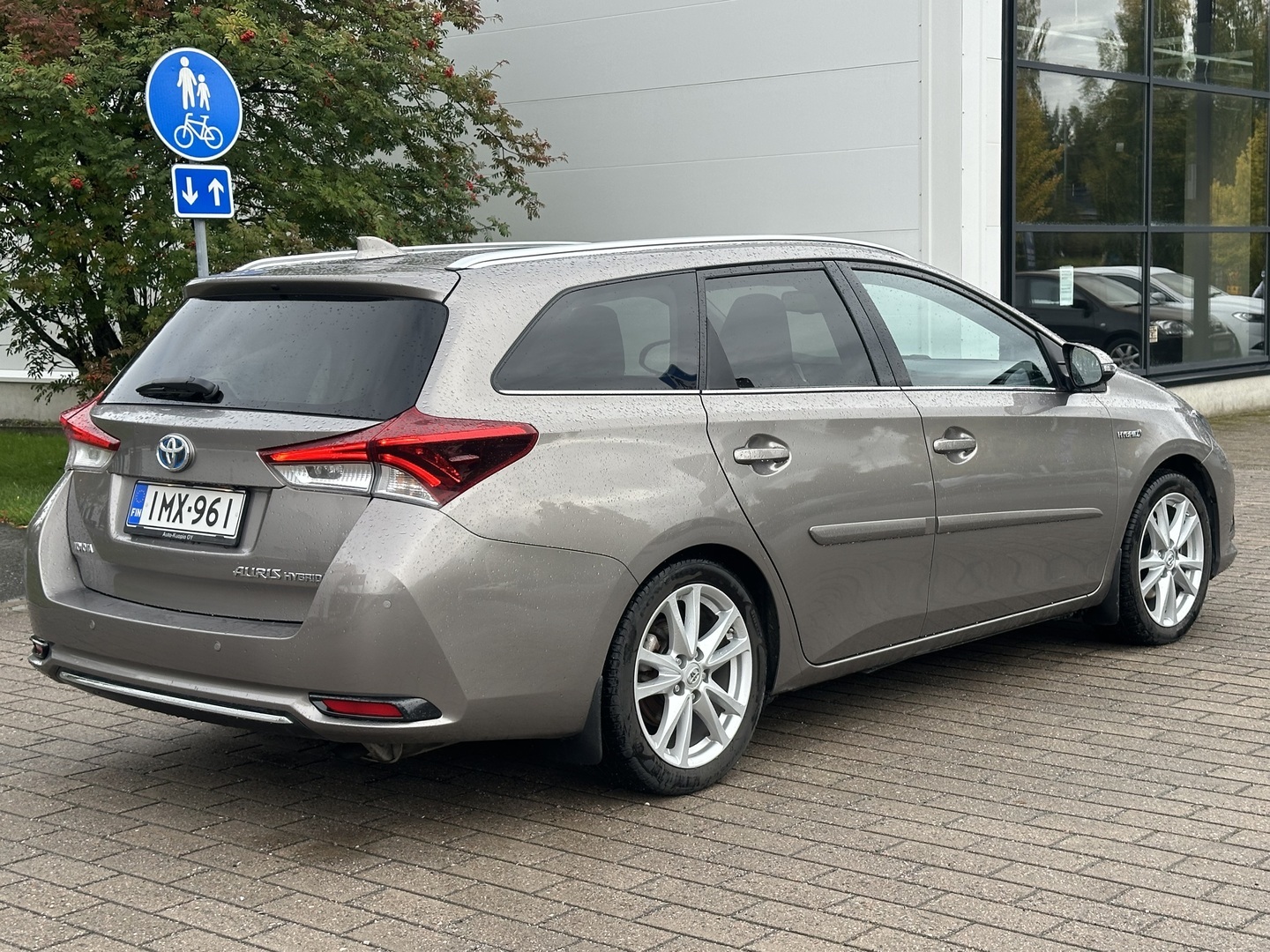 TOYOTA Auris 2016