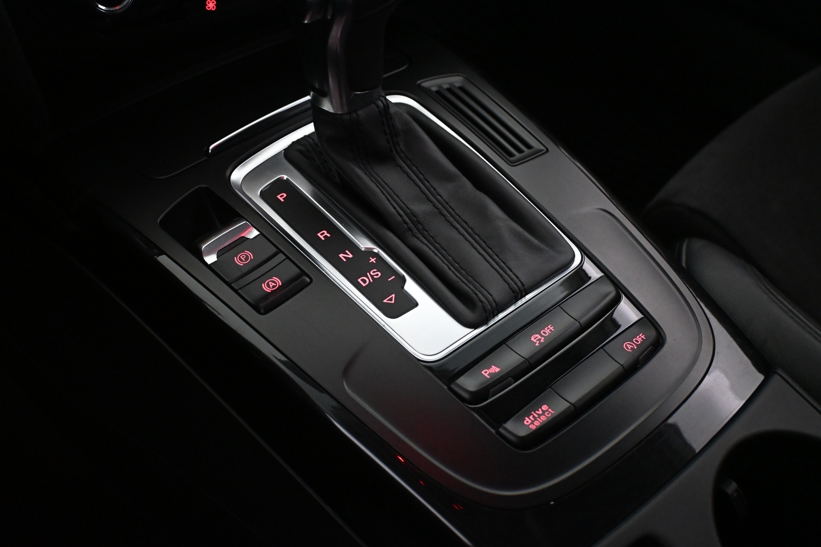 AUDI A4 allroad quattro 2014