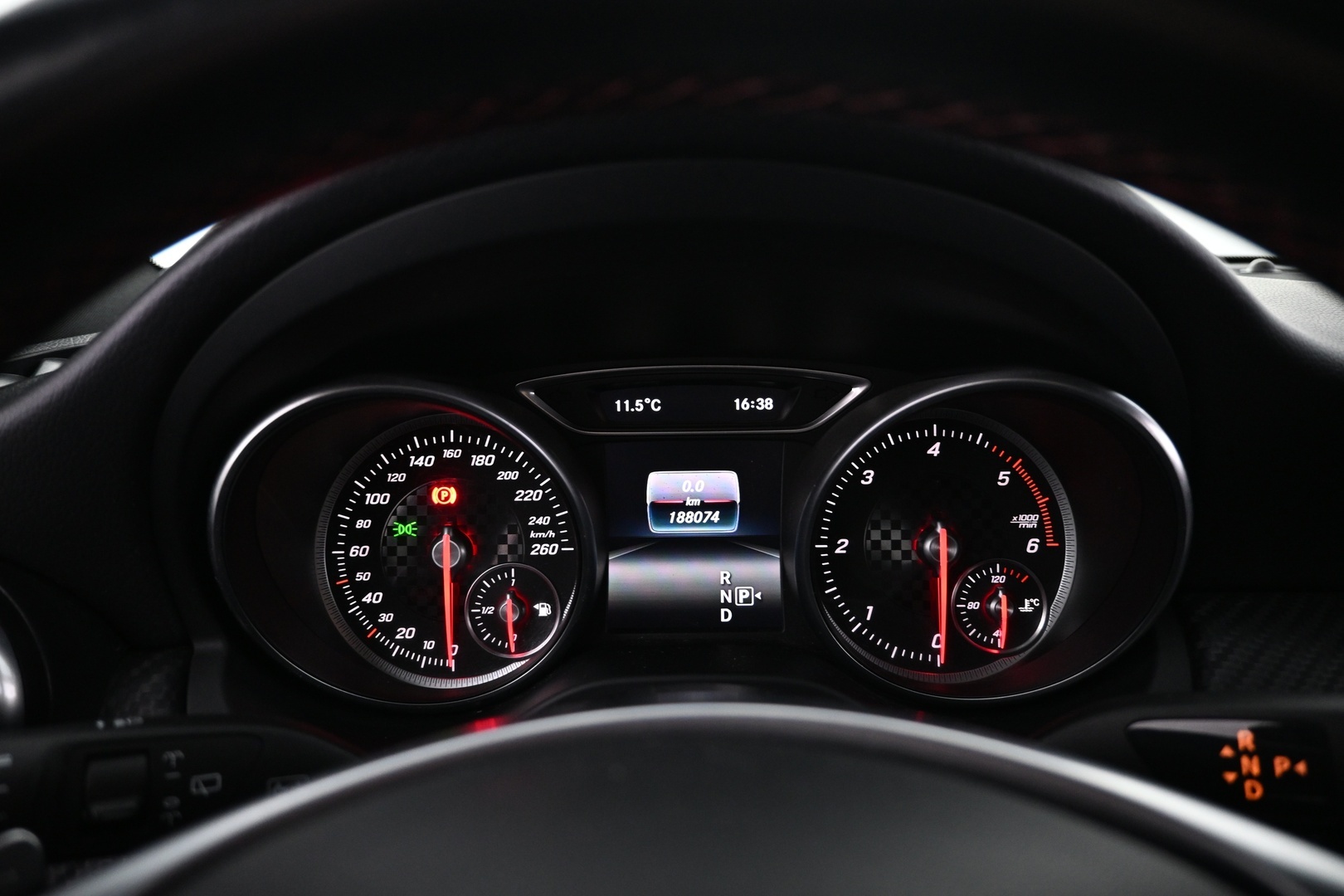 MERCEDES-BENZ A 2016