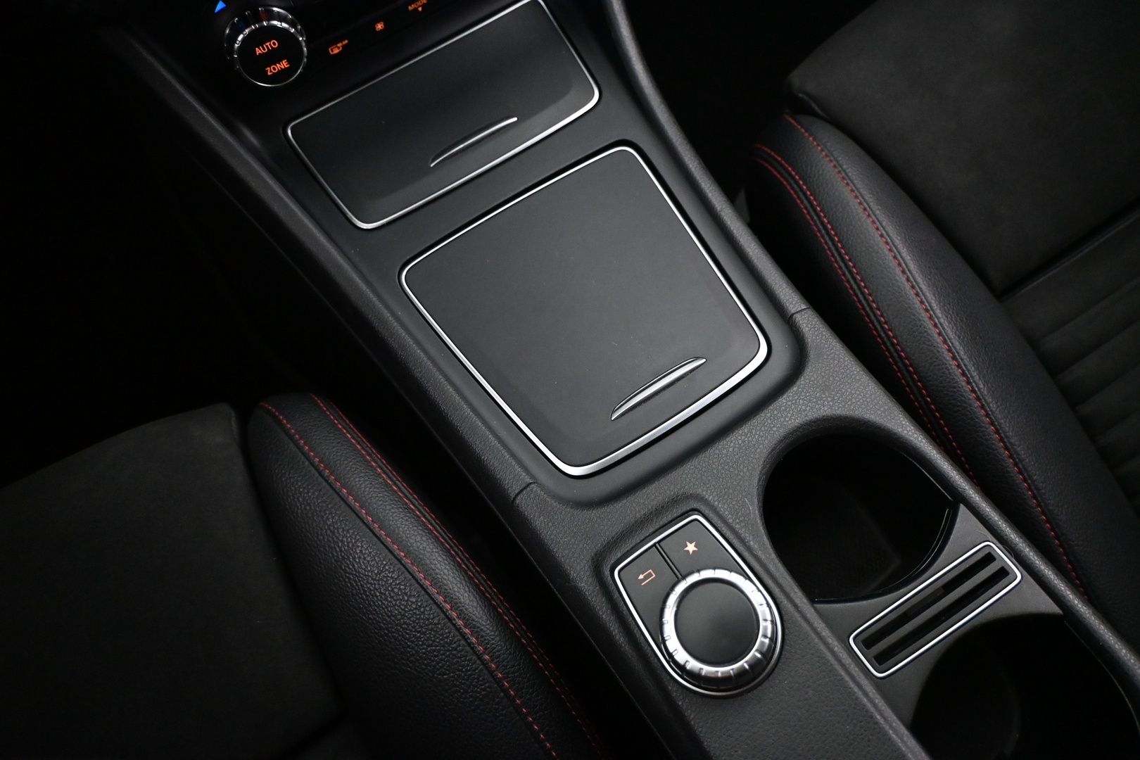 MERCEDES-BENZ A 2016