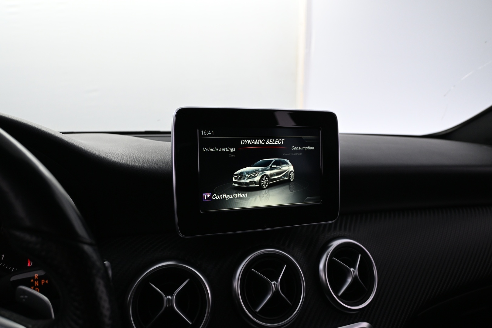 MERCEDES-BENZ A 2016