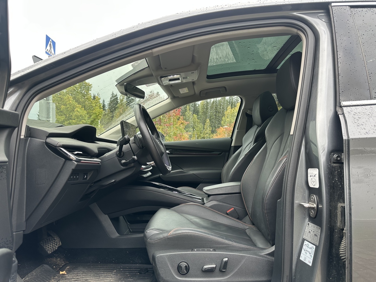SKODA Enyaq 2022