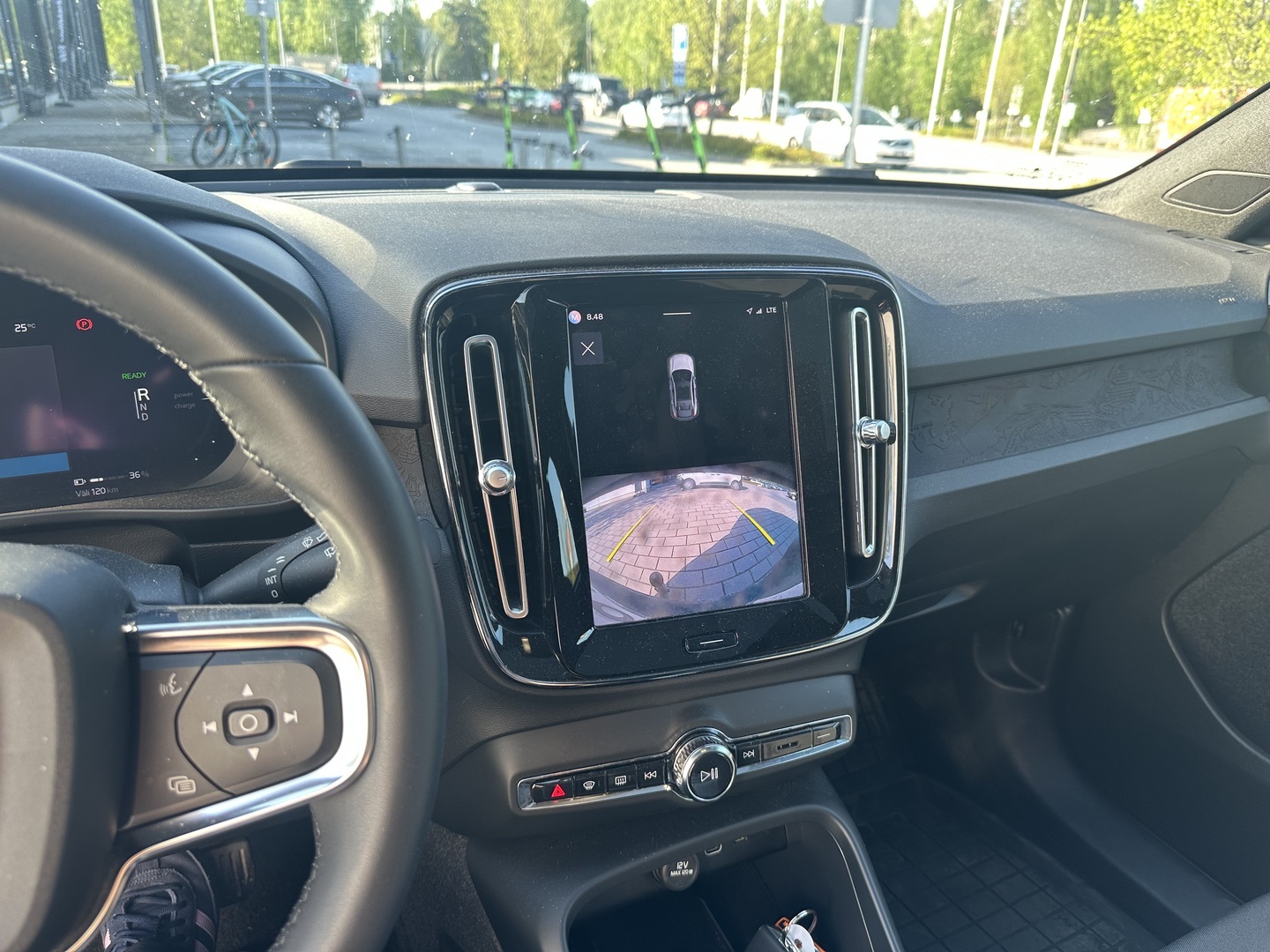 VOLVO C40 2023