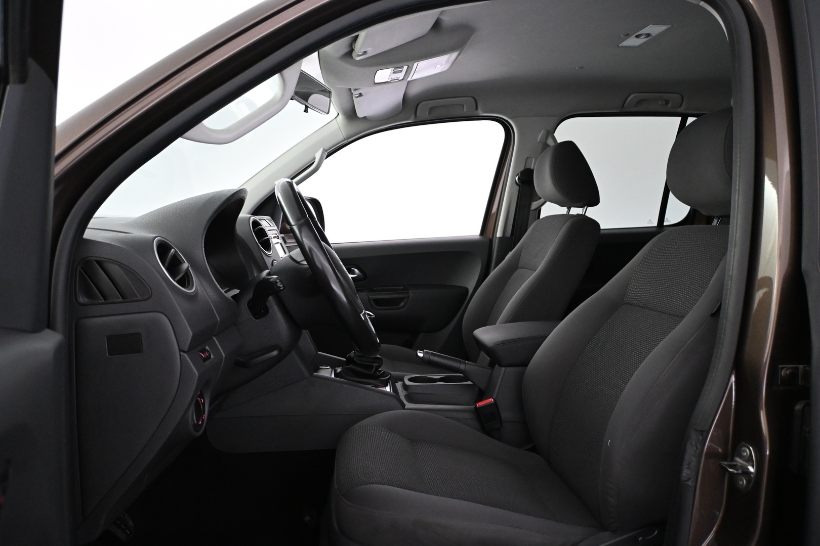 VOLKSWAGEN Amarok 2012
