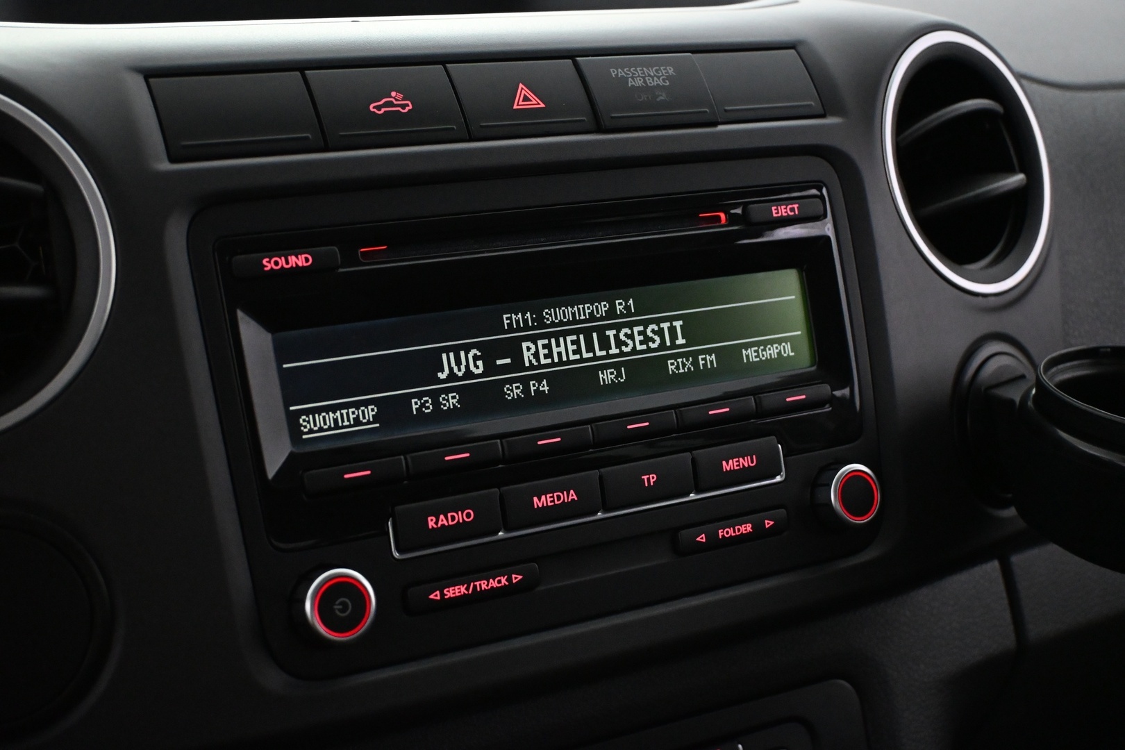 VOLKSWAGEN Amarok 2012