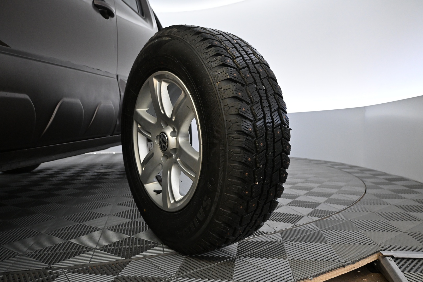 VOLKSWAGEN Amarok 2012