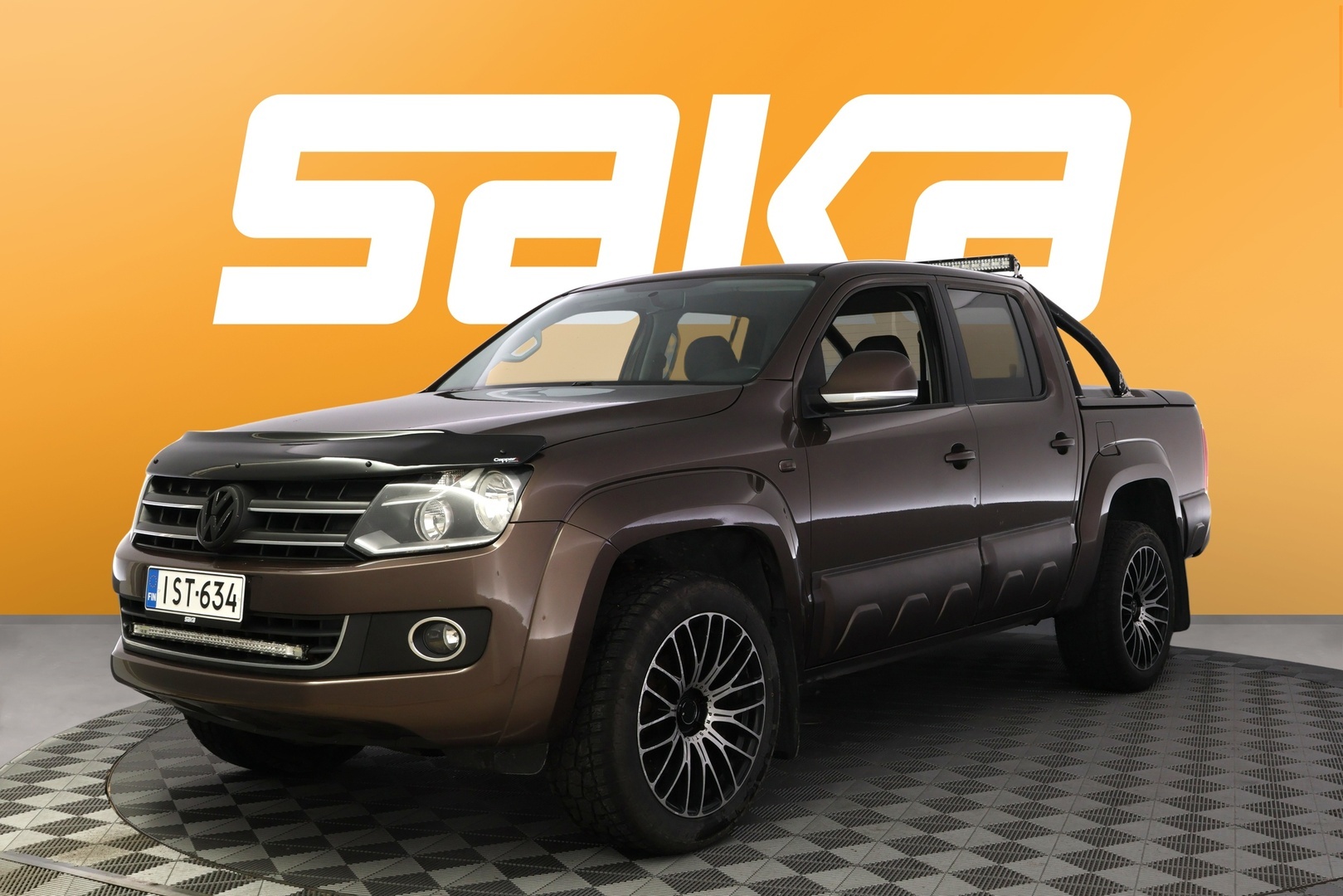 VOLKSWAGEN Amarok 2012