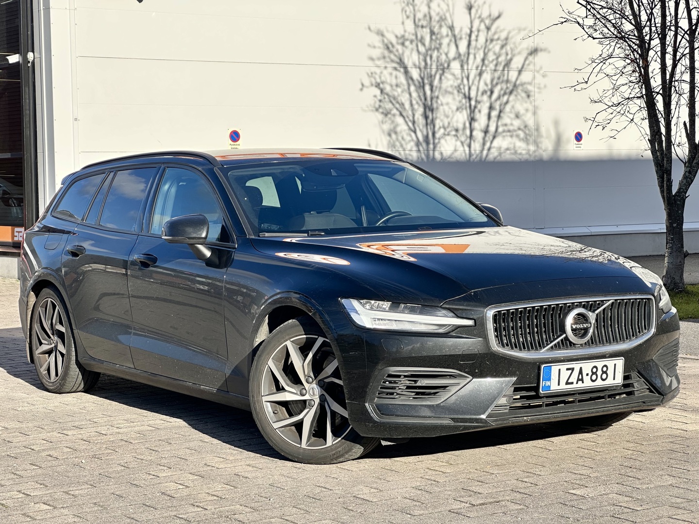 VOLVO V60 2020