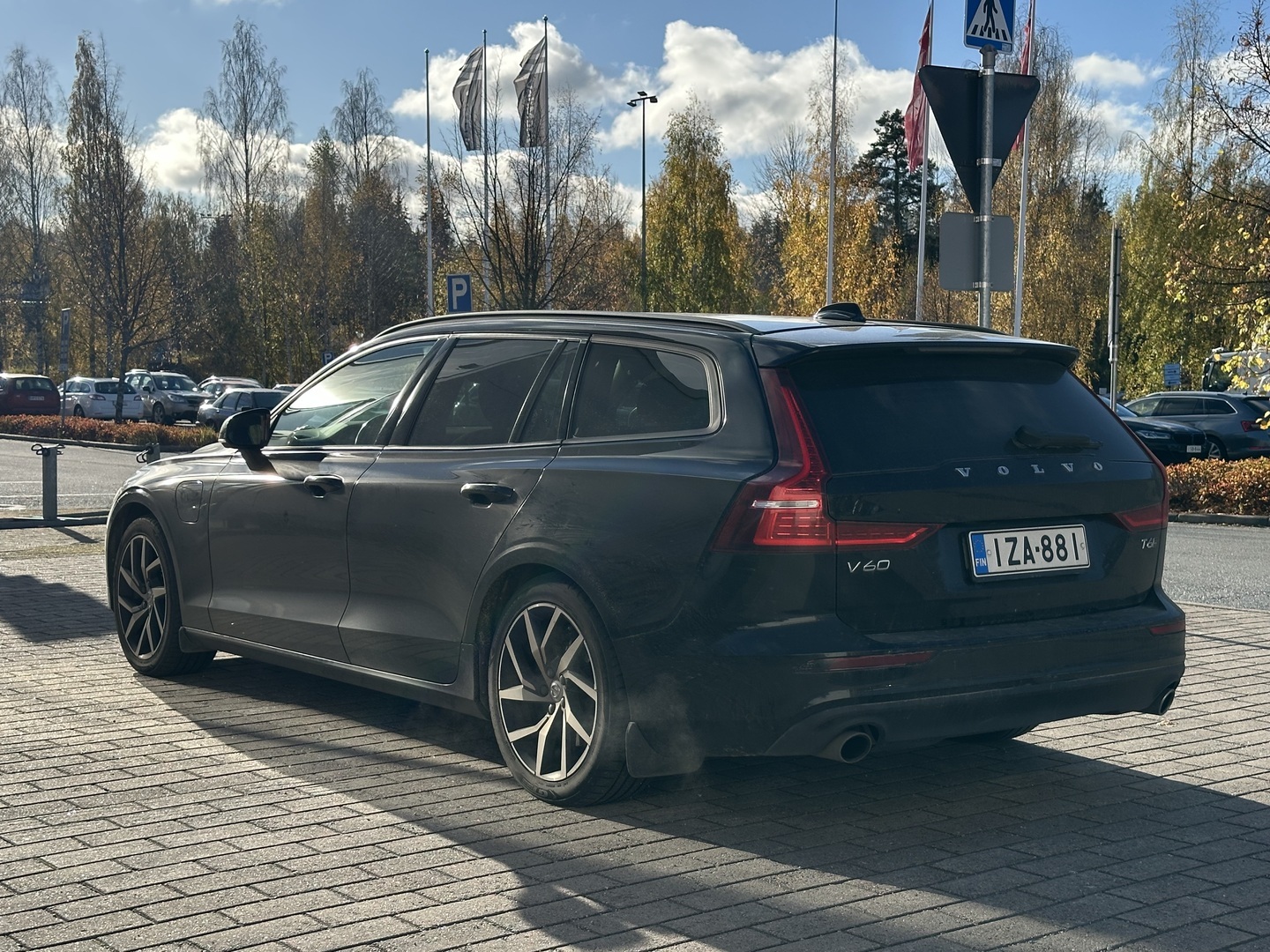 VOLVO V60 2020
