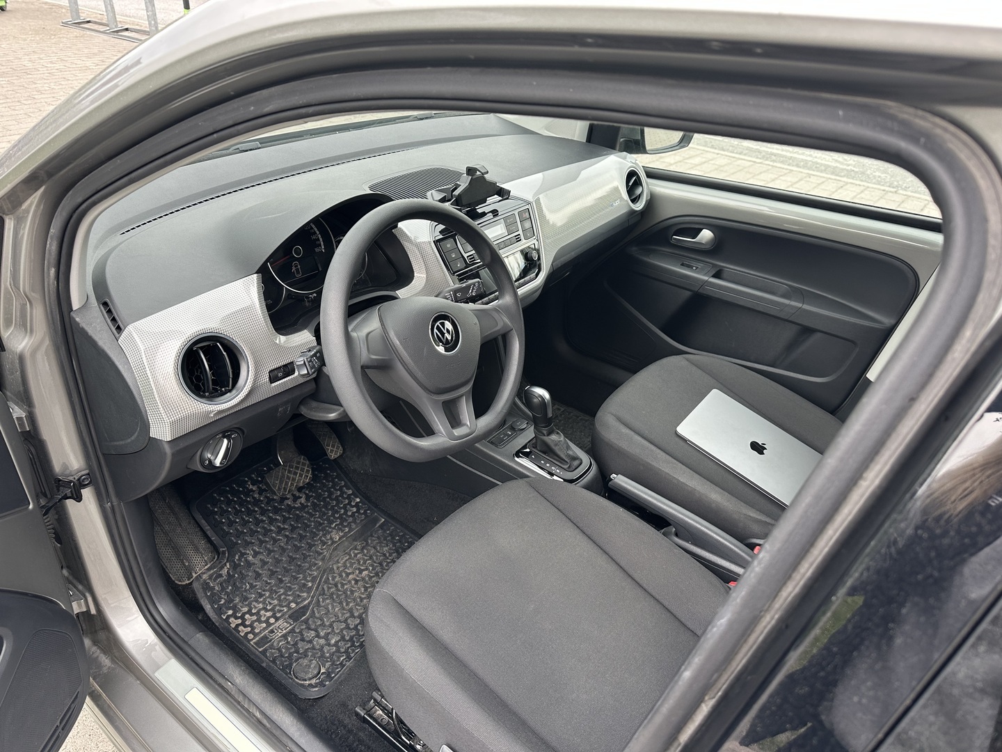 VOLKSWAGEN up! 2021