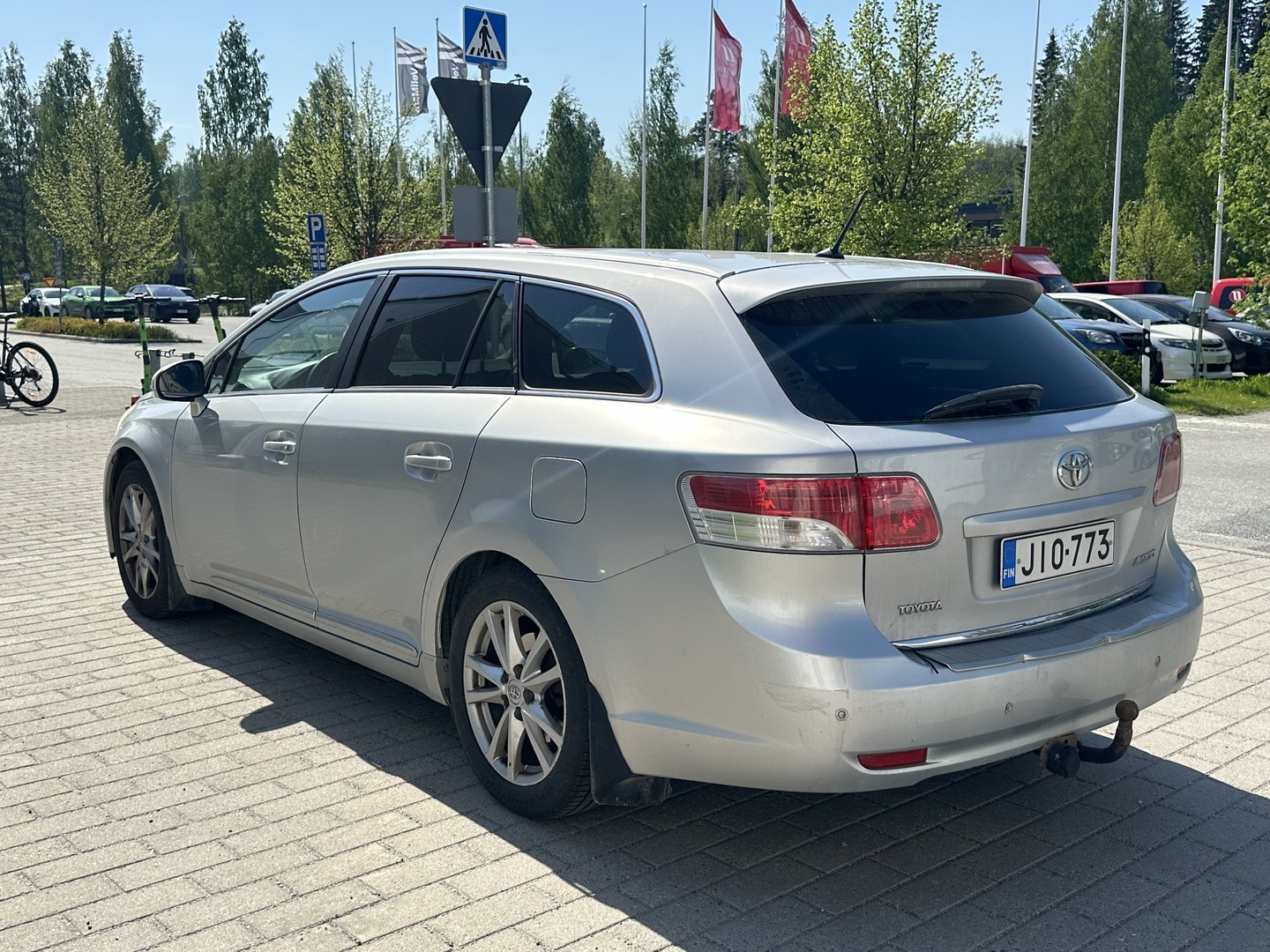 TOYOTA Avensis 2011