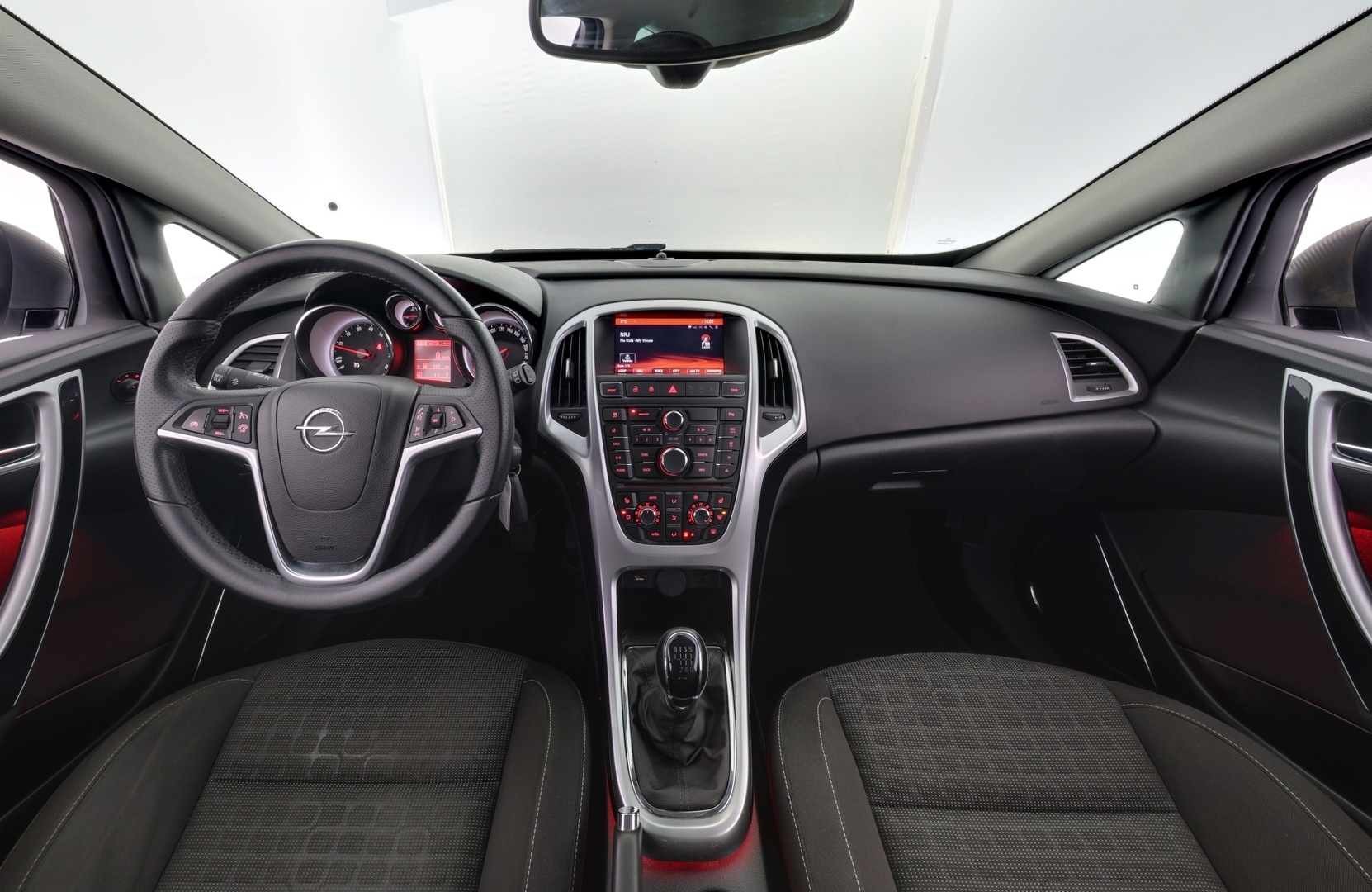 OPEL Astra 2014