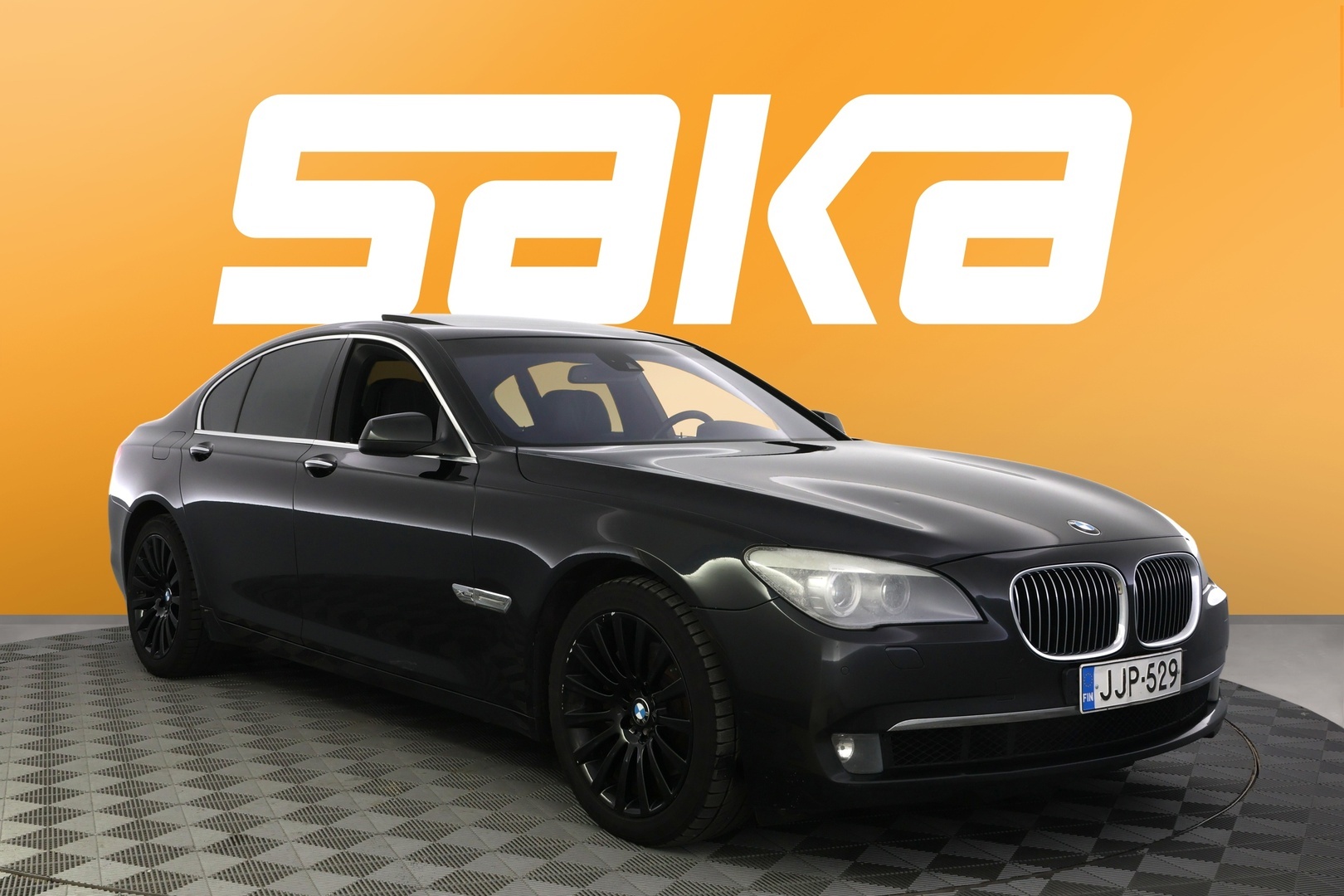 BMW 740 2012