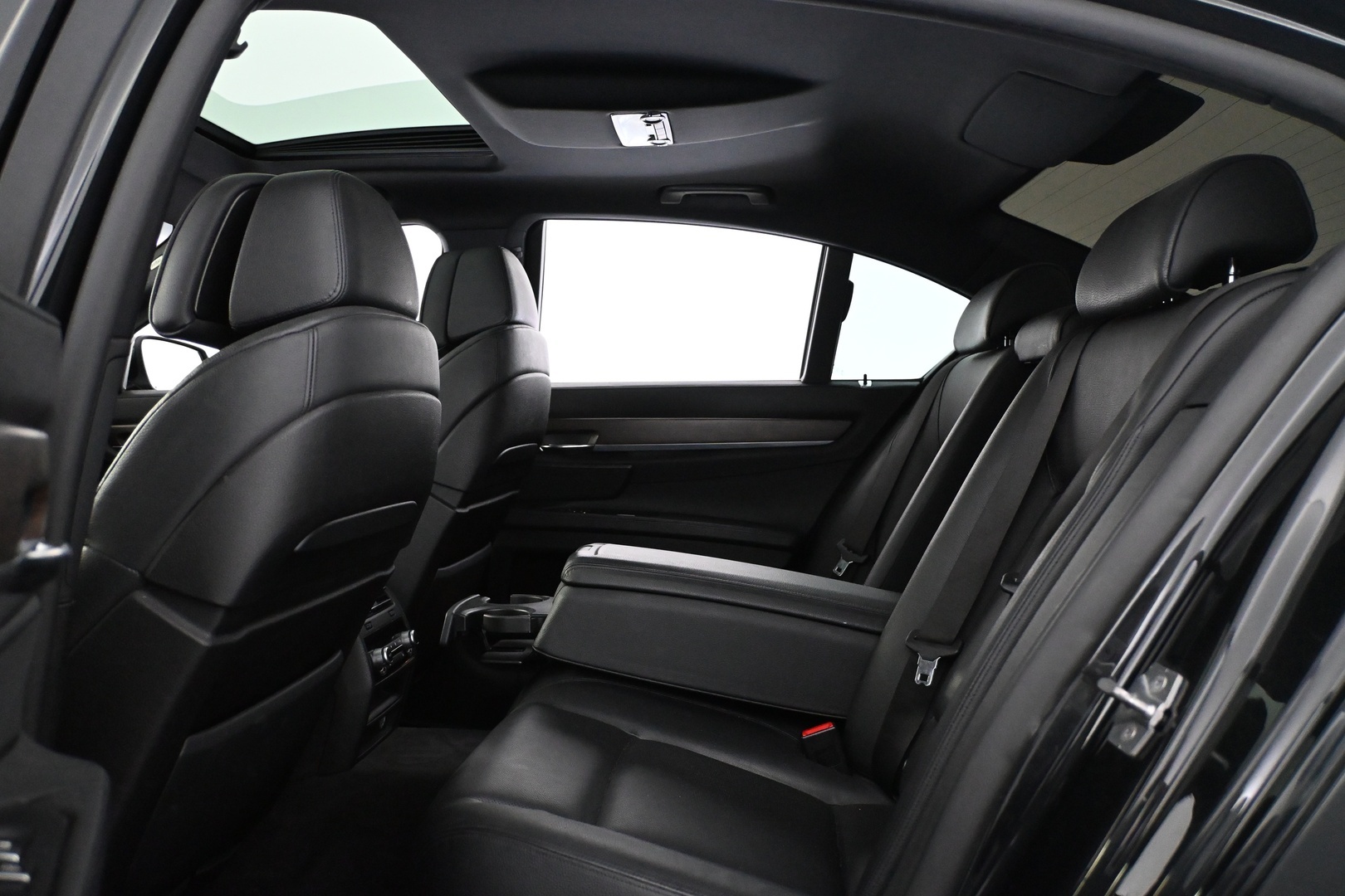 BMW 740 2012