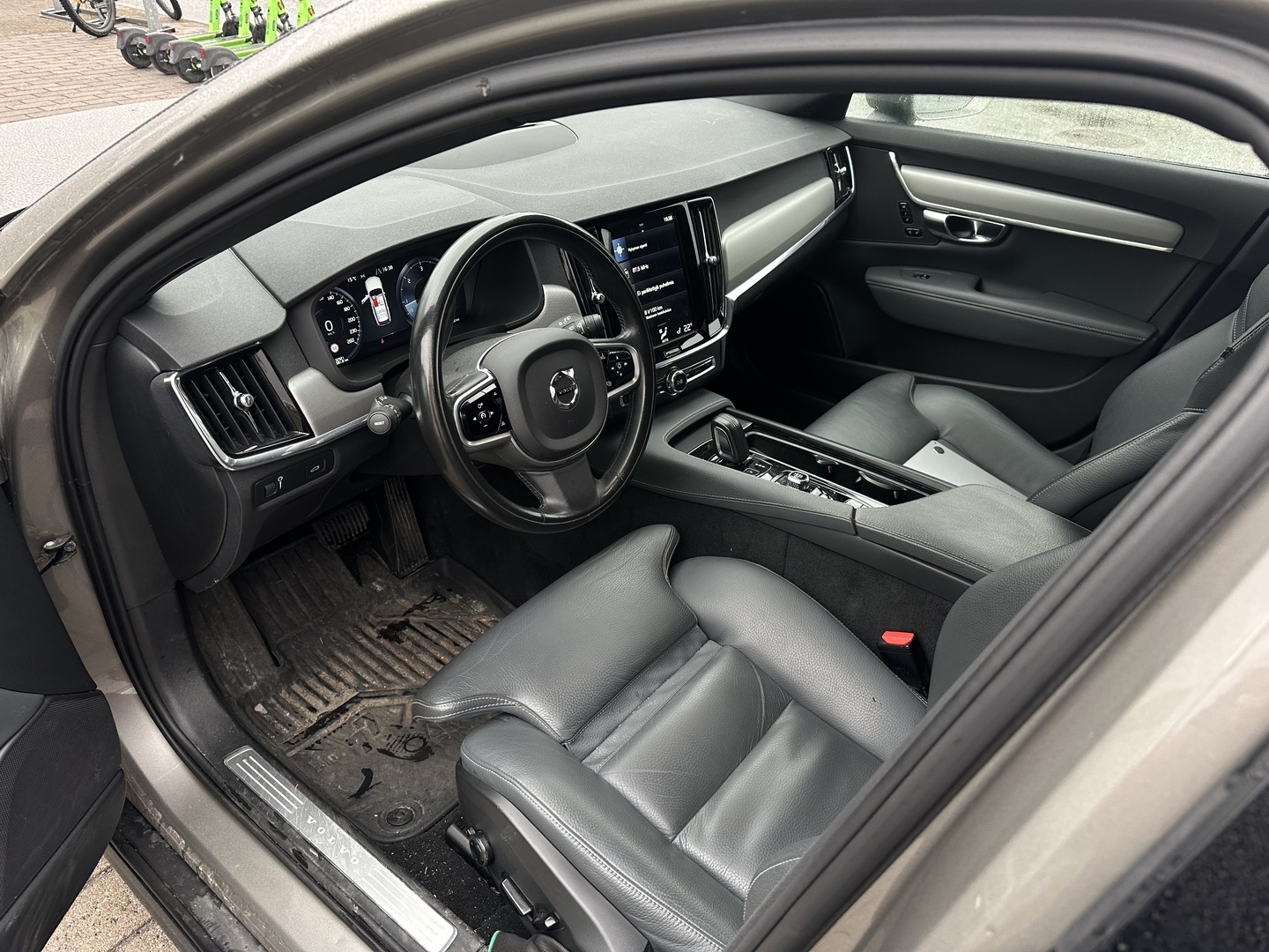 VOLVO V90 Cross Country 2021