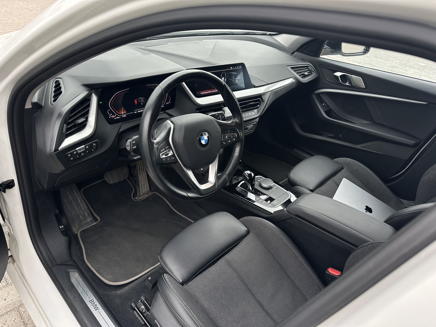 BMW 118 2022