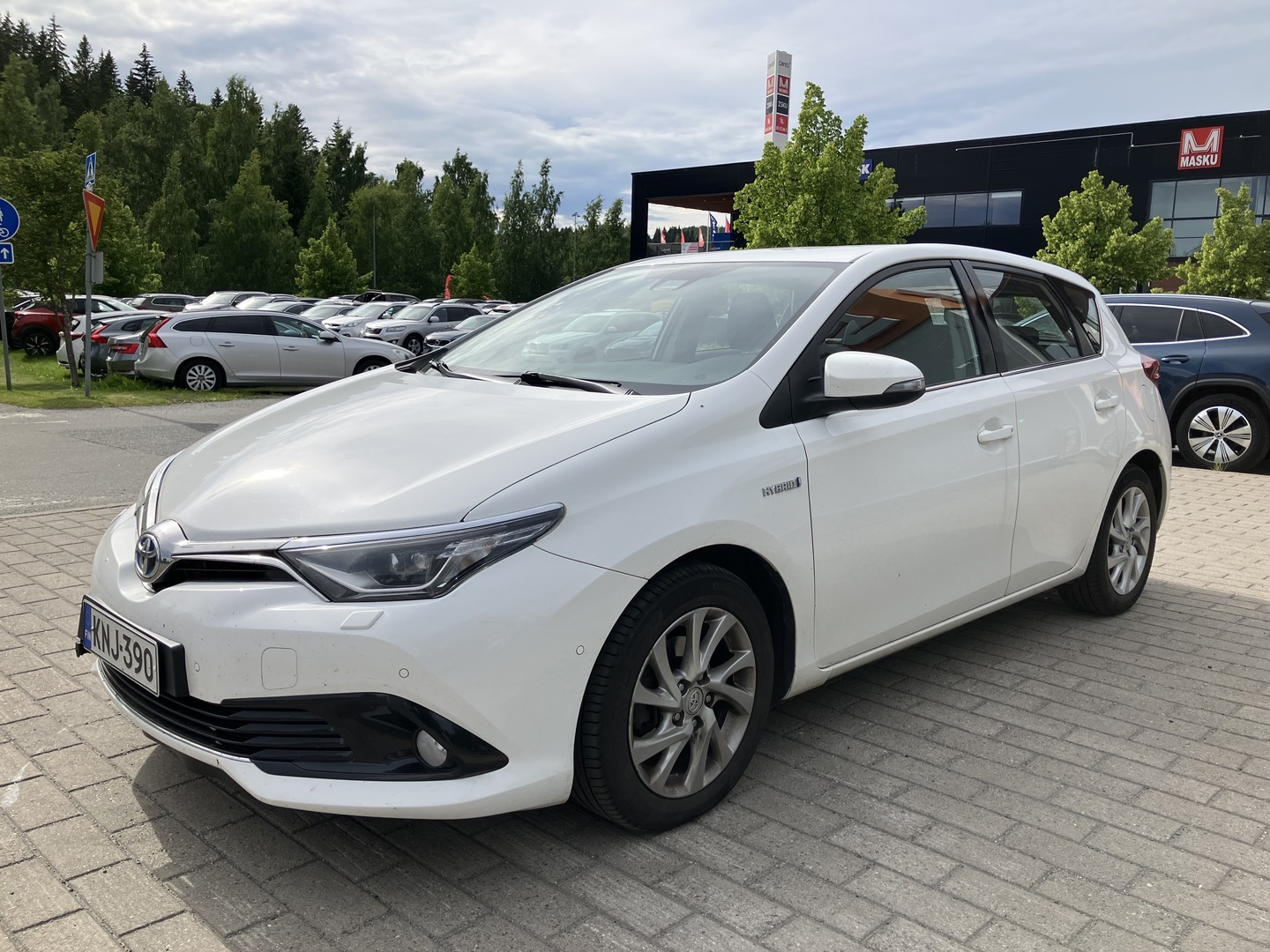 TOYOTA Auris 2016