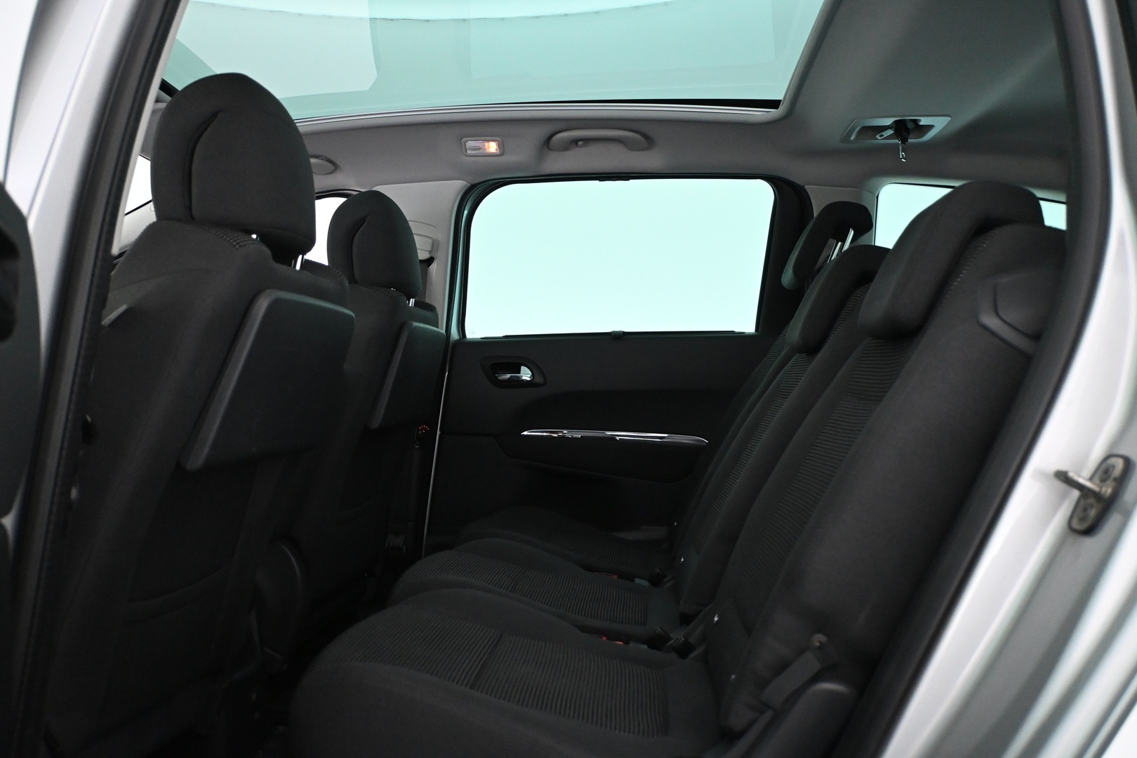 PEUGEOT 5008 2016