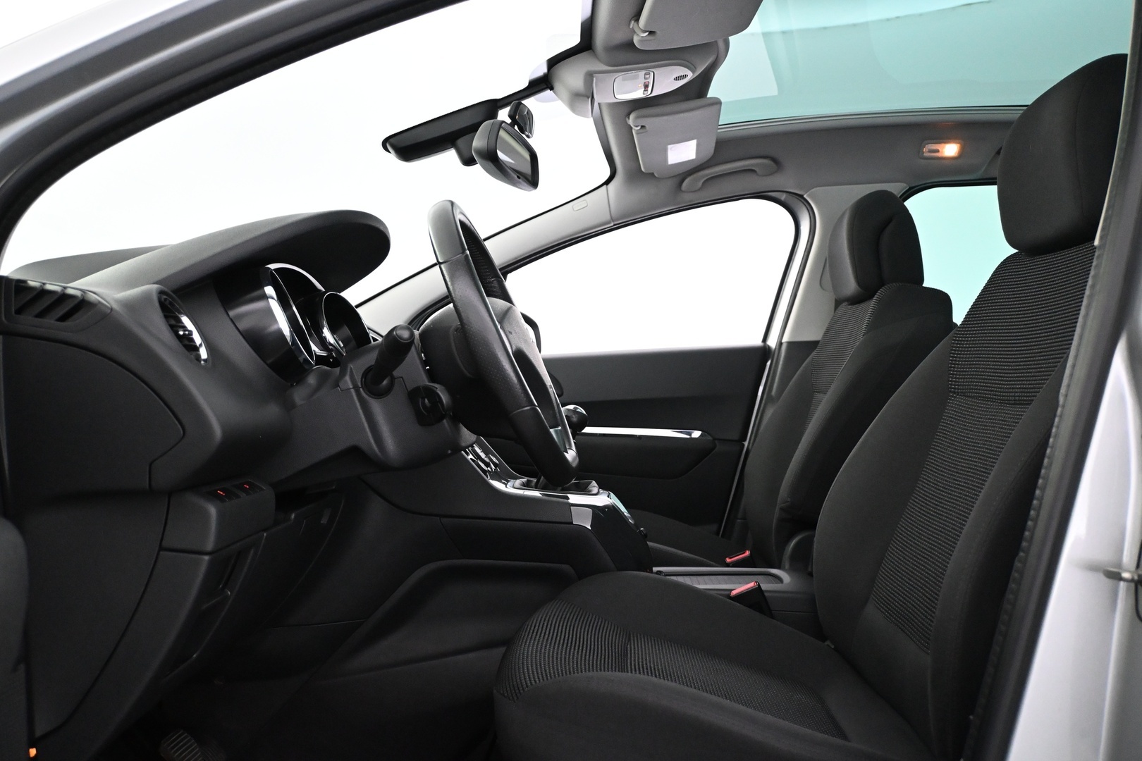 PEUGEOT 5008 2016