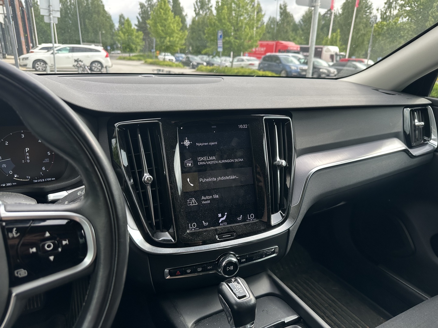 VOLVO V60 2020