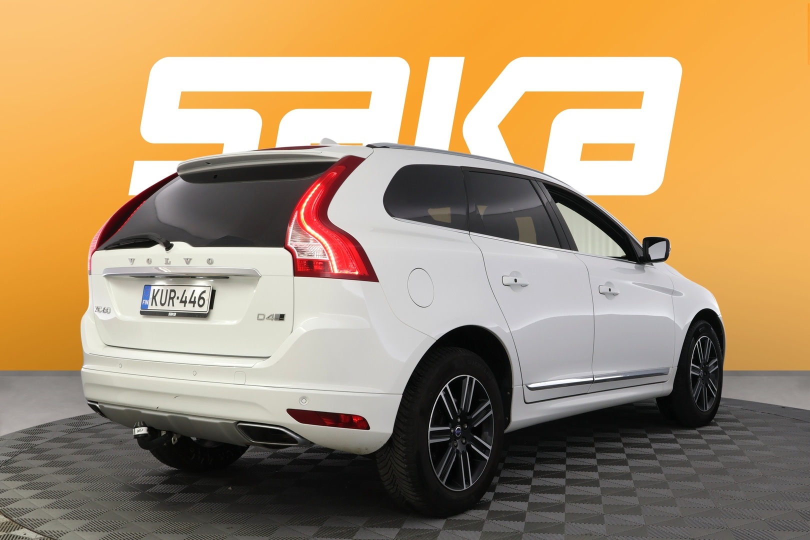 VOLVO XC60 2016