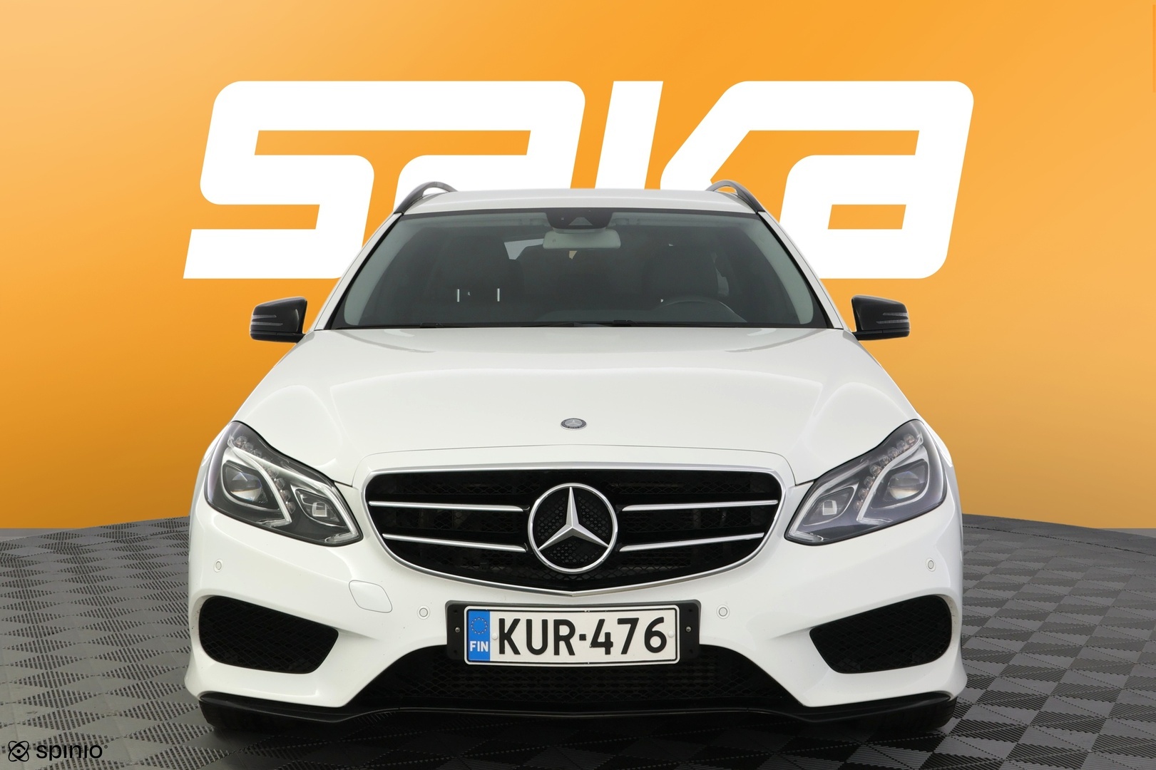 MERCEDES-BENZ E 2016