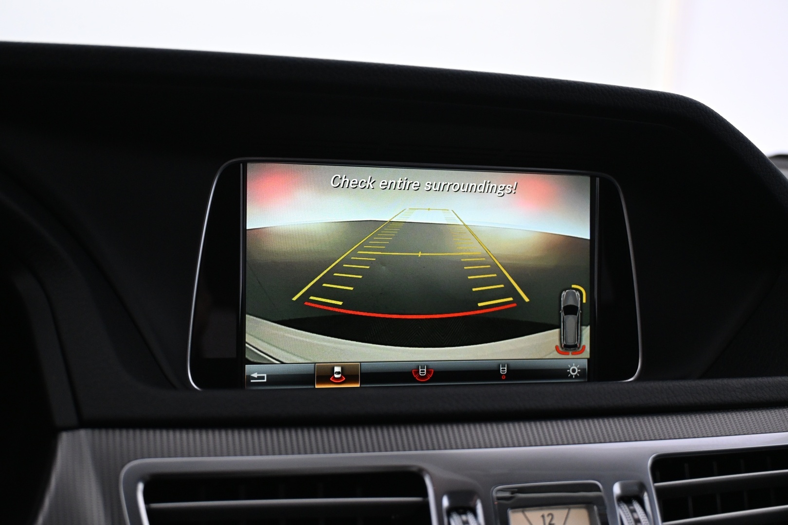 MERCEDES-BENZ E 2016