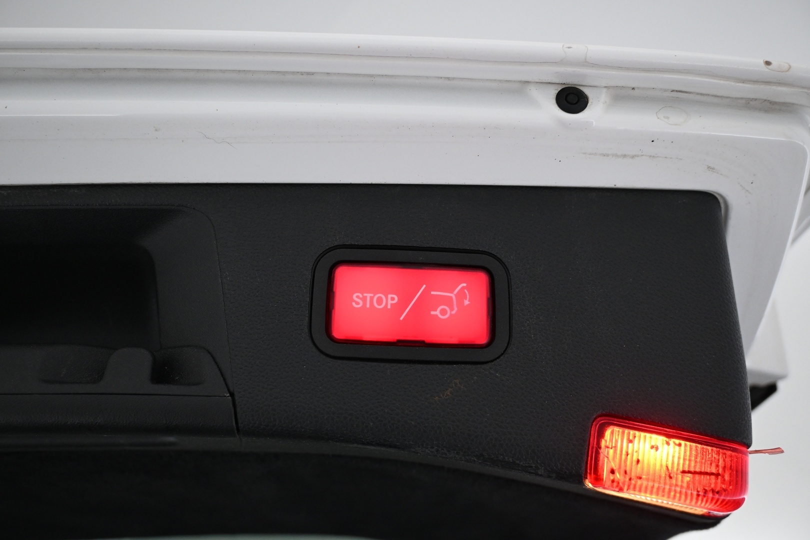 MERCEDES-BENZ E 2016