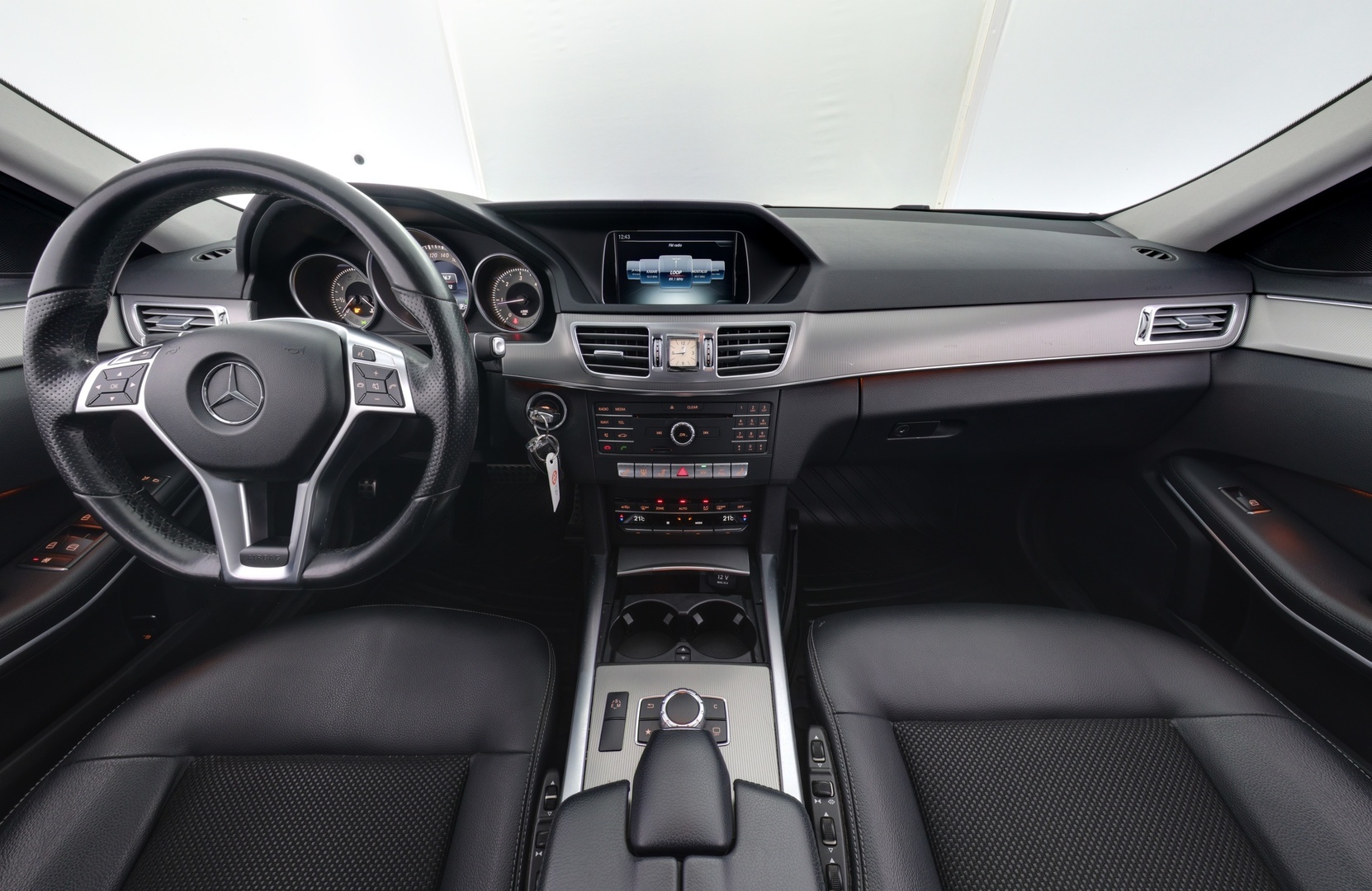 MERCEDES-BENZ E 2016