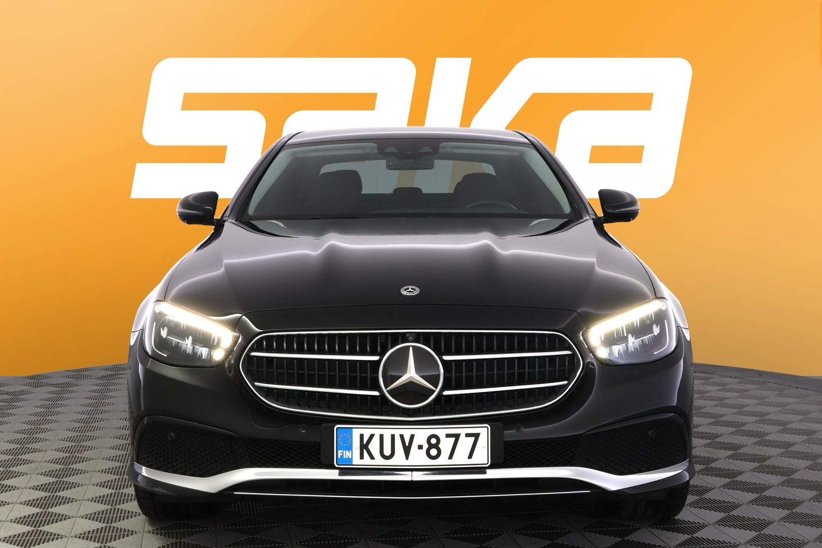 MERCEDES-BENZ E 2023